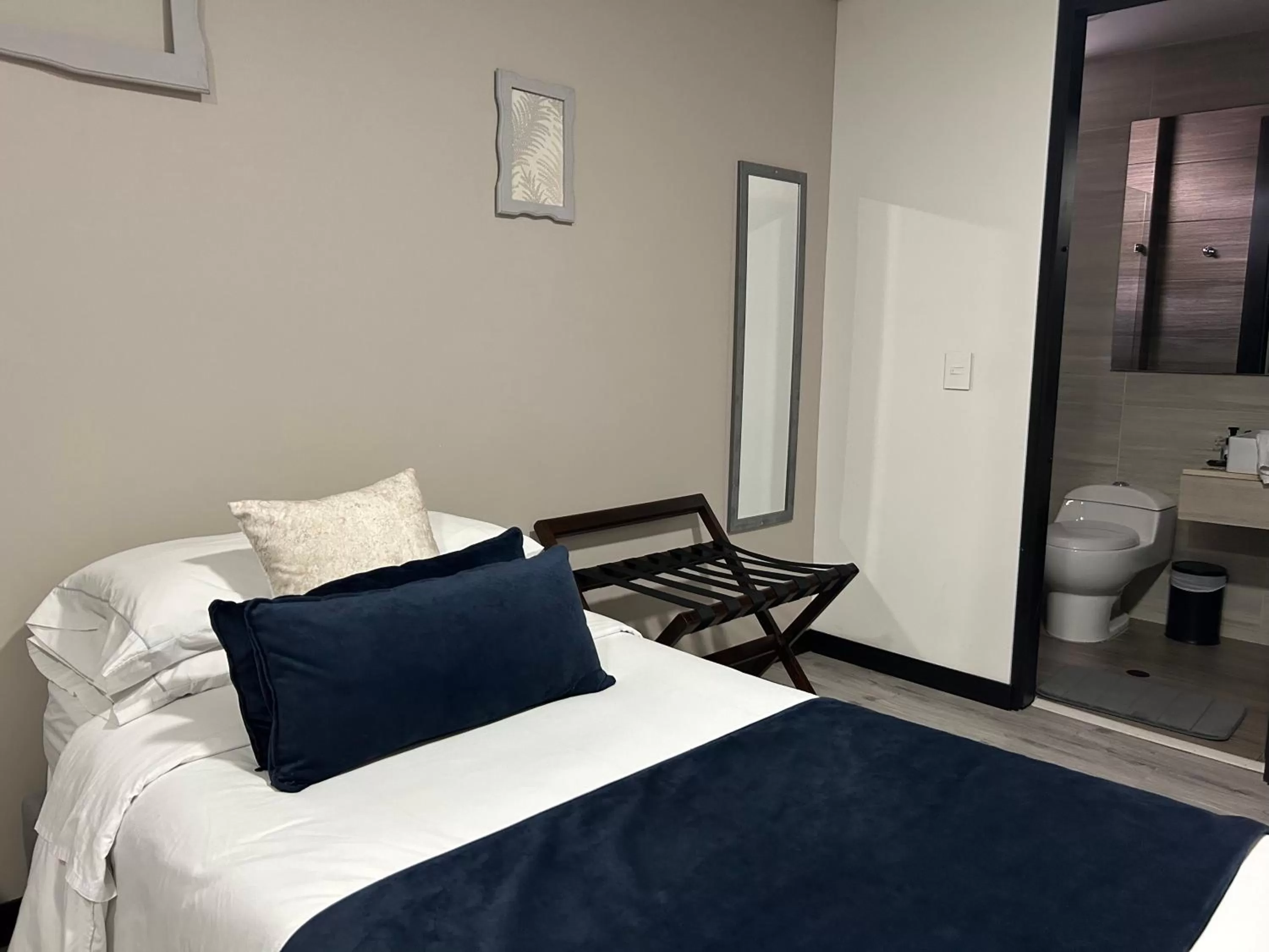 Photo of the whole room, Bed in Hotel WLH Silver Bogota - White Lighthouse