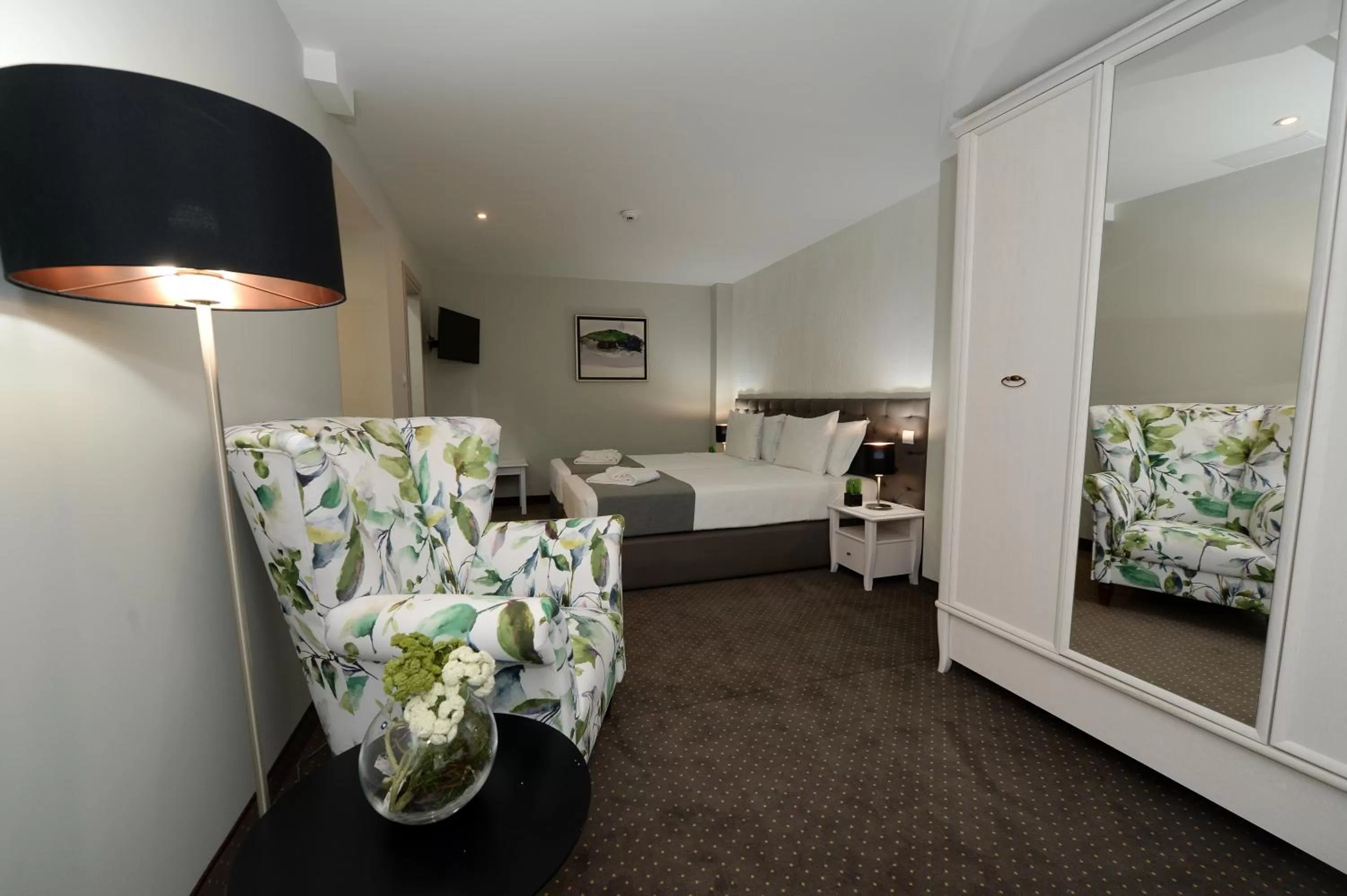 Photo of the whole room, Bed in Hotel Alexandar II