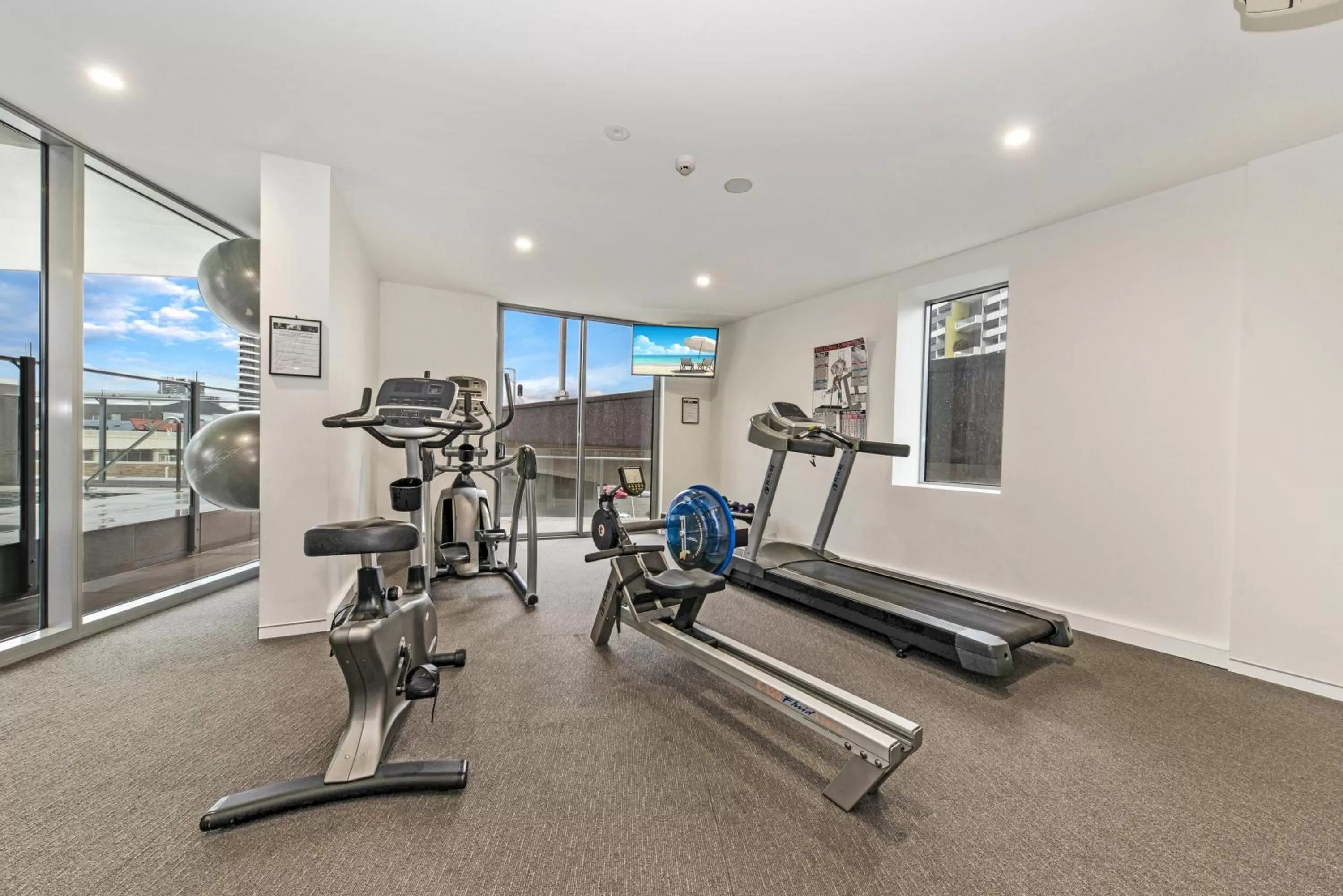 Fitness centre/facilities in The Capitol Apartments