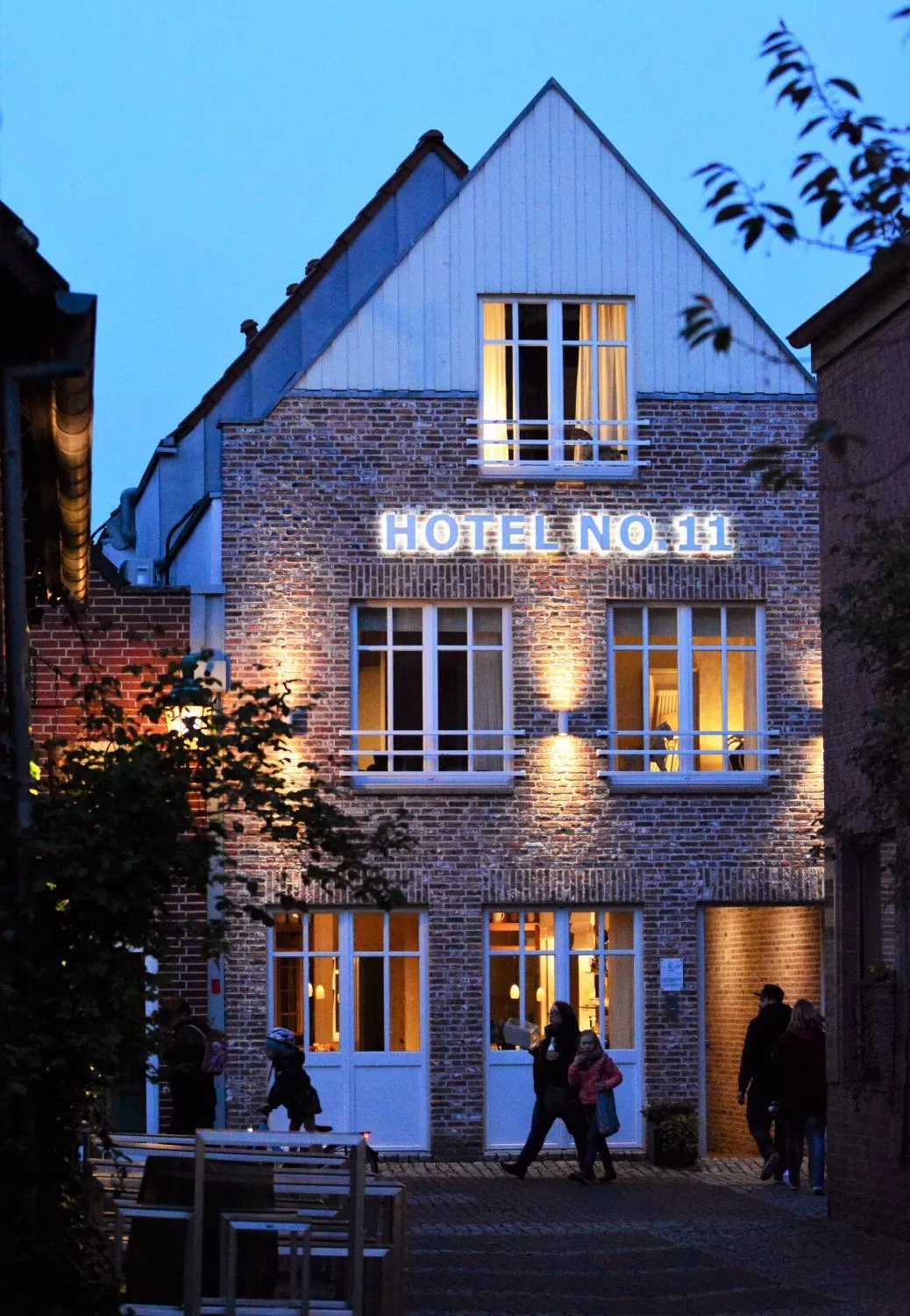 Property building in Hotel No. 11