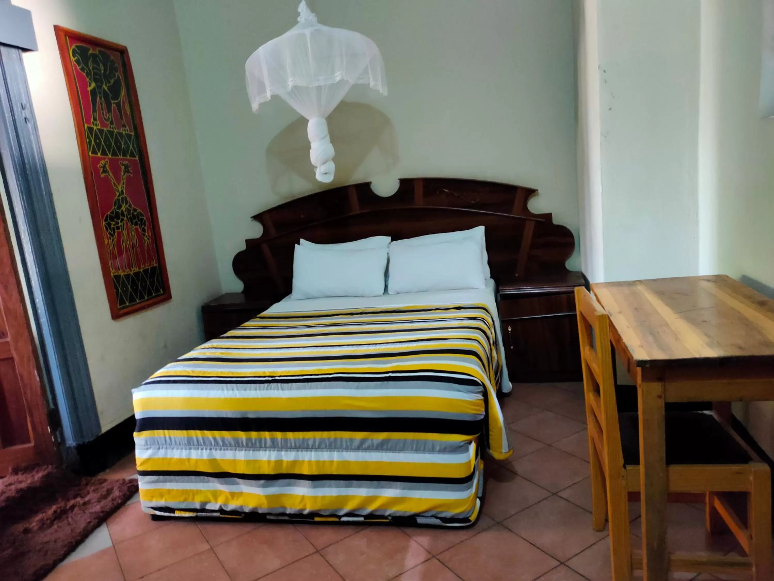 Bedroom, Bed in Golden Days Lodge