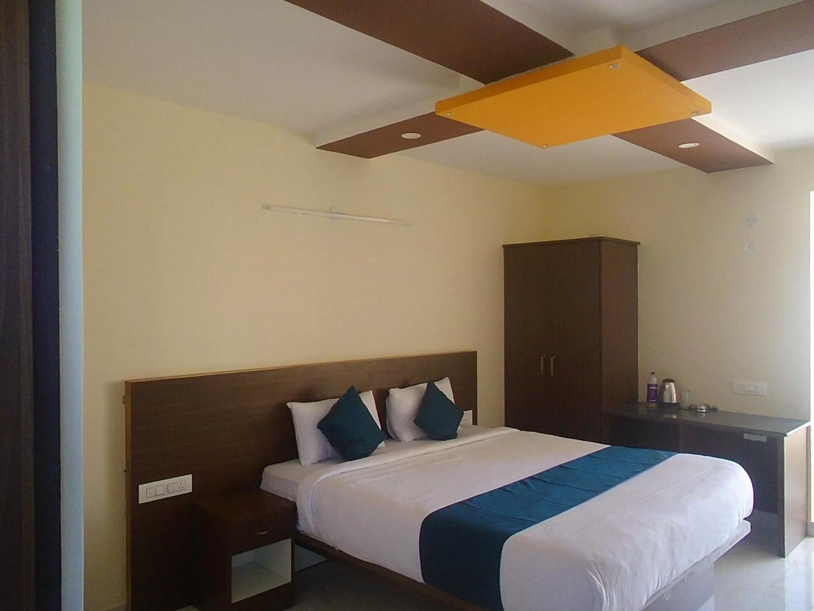 Bed in SV Dreamstay near Kempegowda International Airport