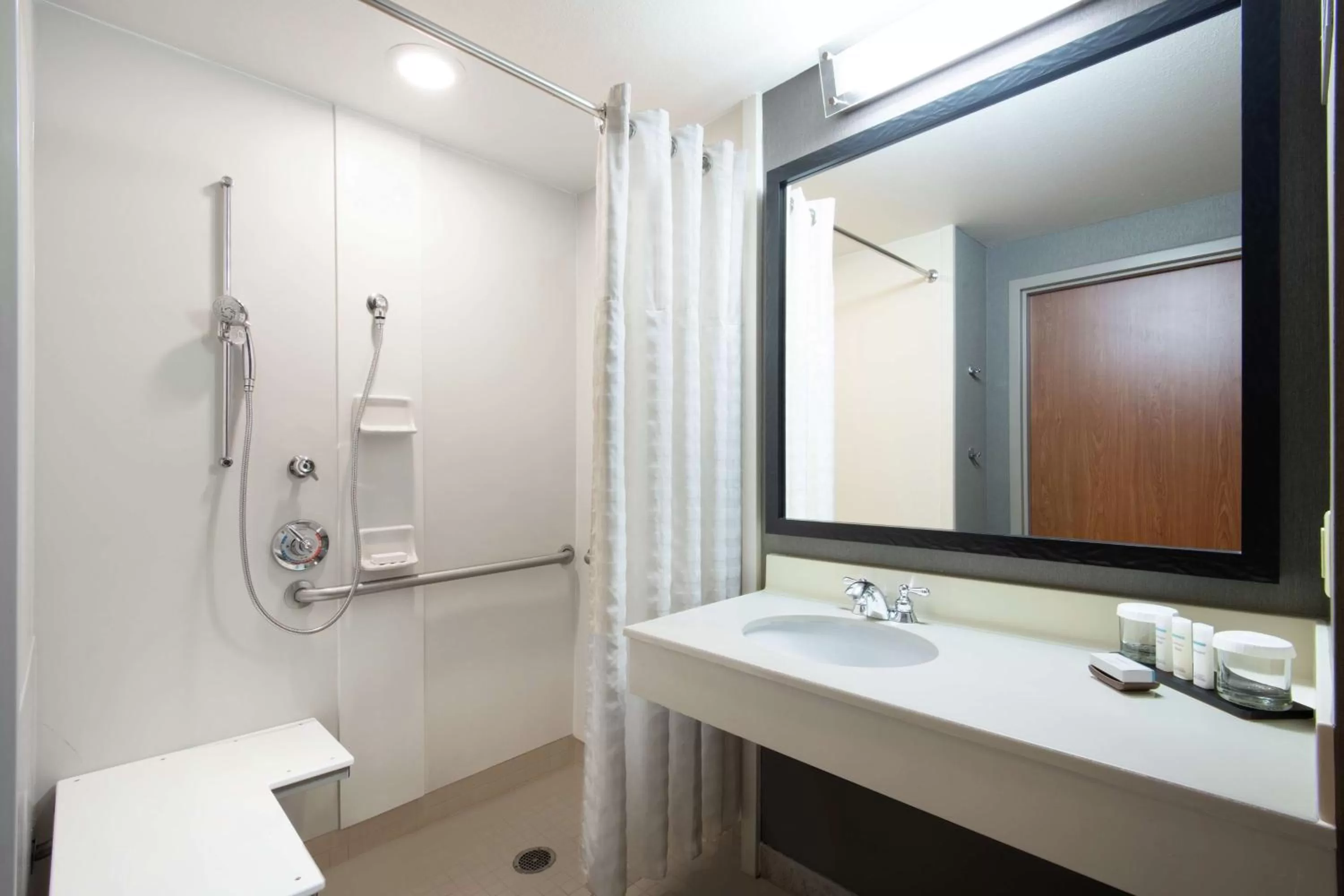 Bathroom in Embassy Suites Northwest Arkansas - Hotel, Spa & Convention Center