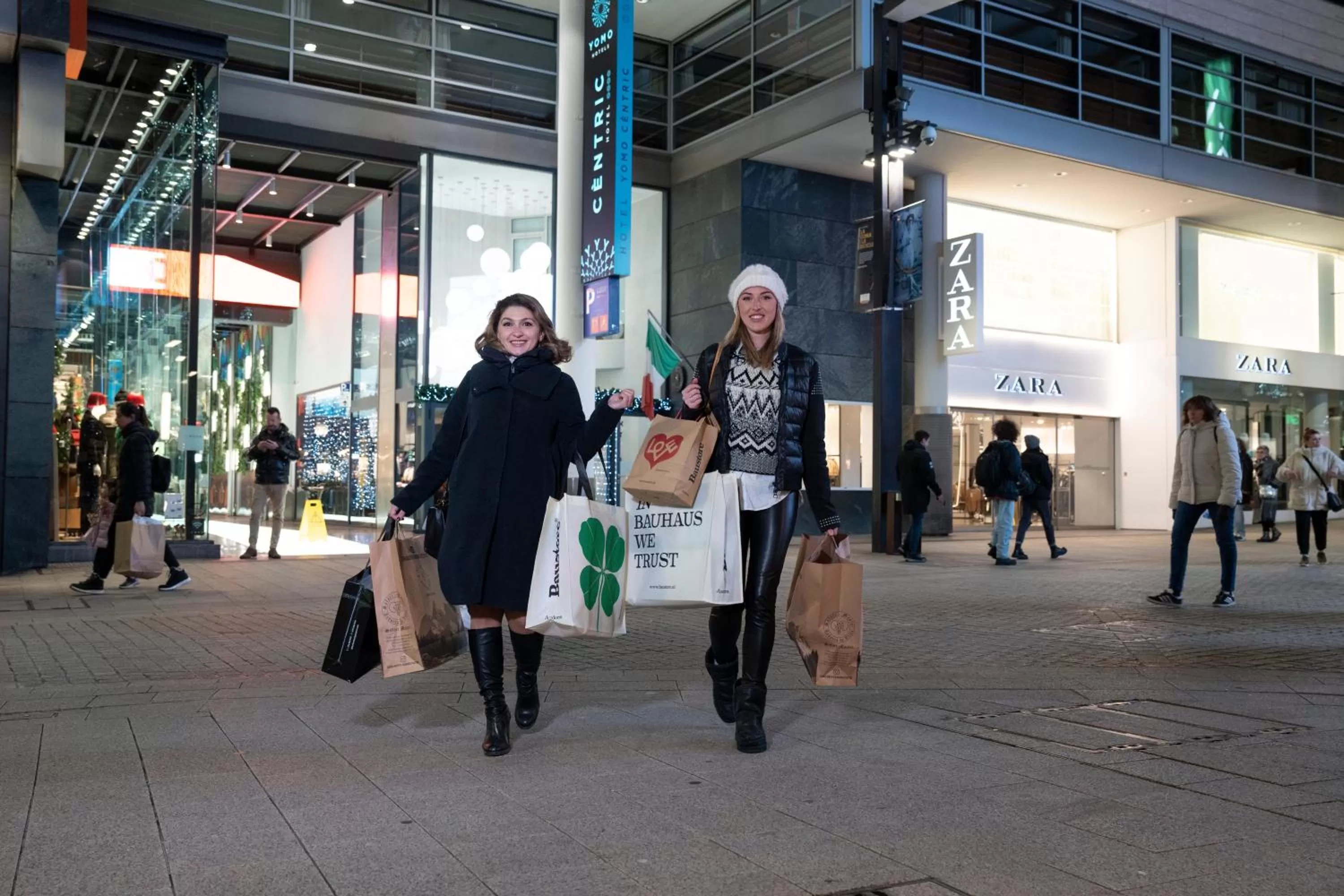 Shopping Area in Yomo Centric