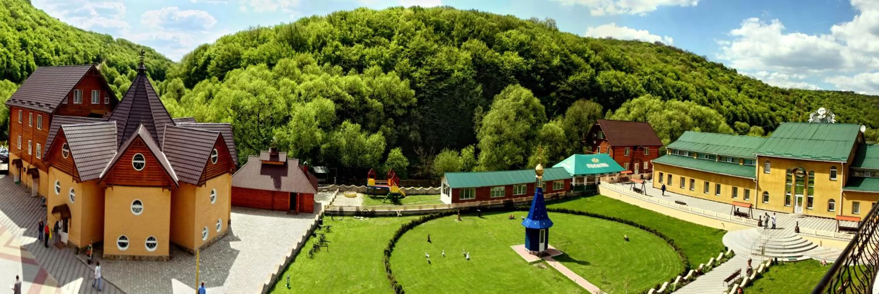 Property building in Perlyna Podillyа