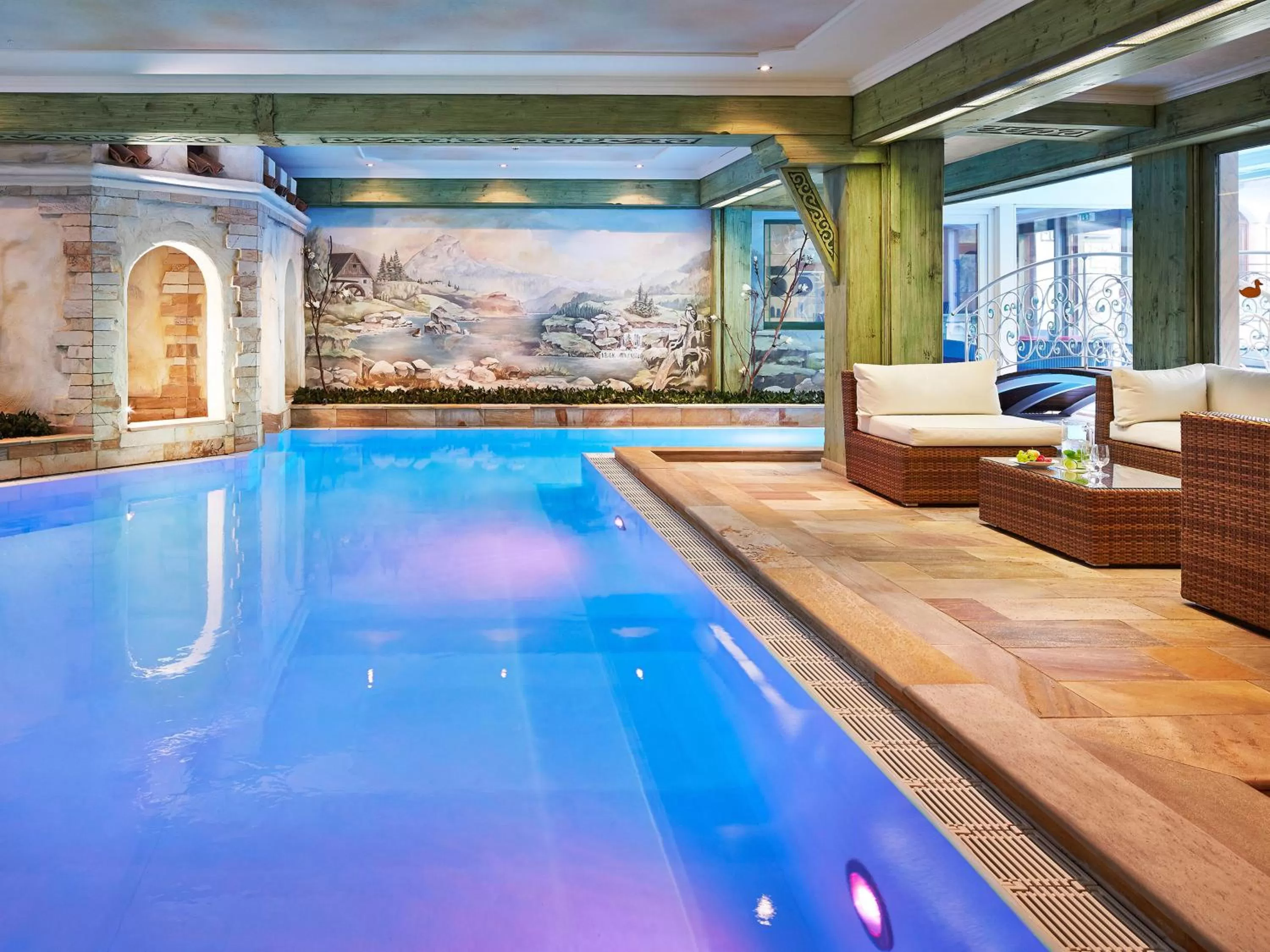 Swimming pool in Relais&Châteaux Spa-Hotel Jagdhof