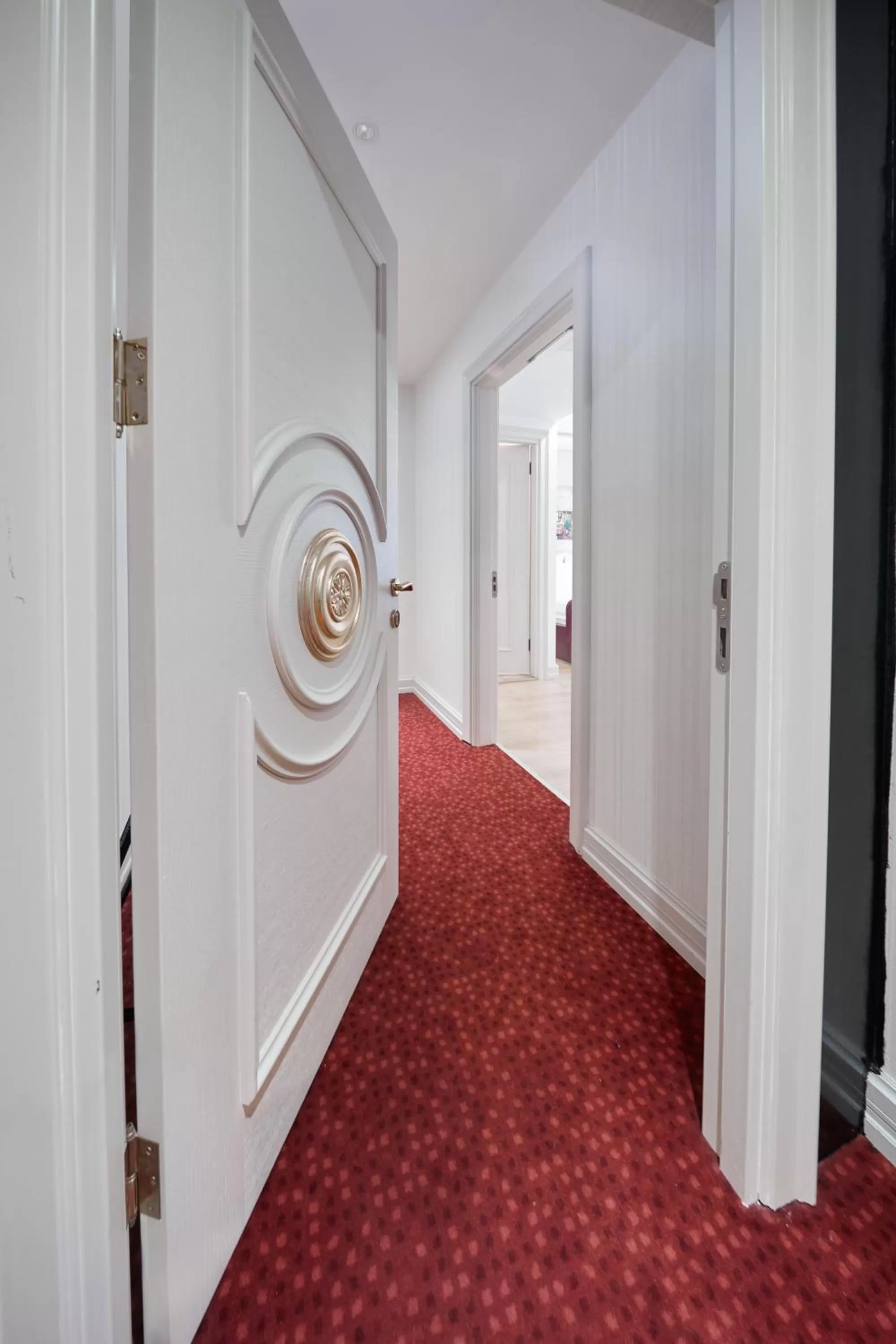 Connected Family Room with 2 Private Bathrooms in Albinas Hotel Old City