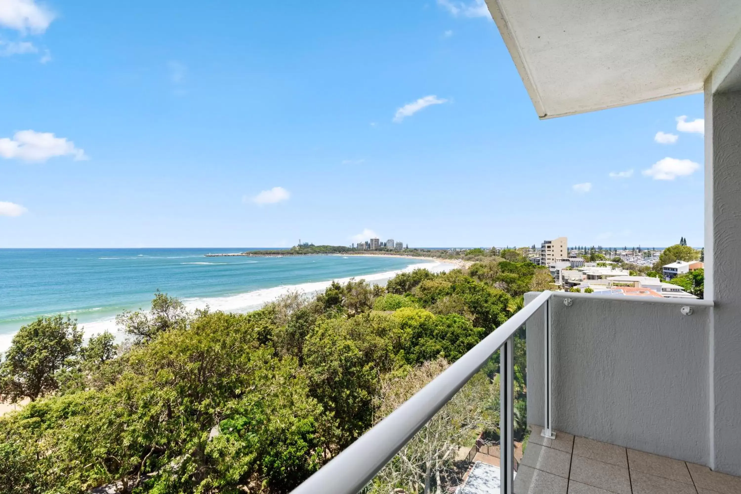 Superior One-Bedroom Apartment with Ocean View in 84 The Spit Holiday Apartments Superior One-Bedroom Apartment with Ocean View in 84 The Spit Holiday Apartments