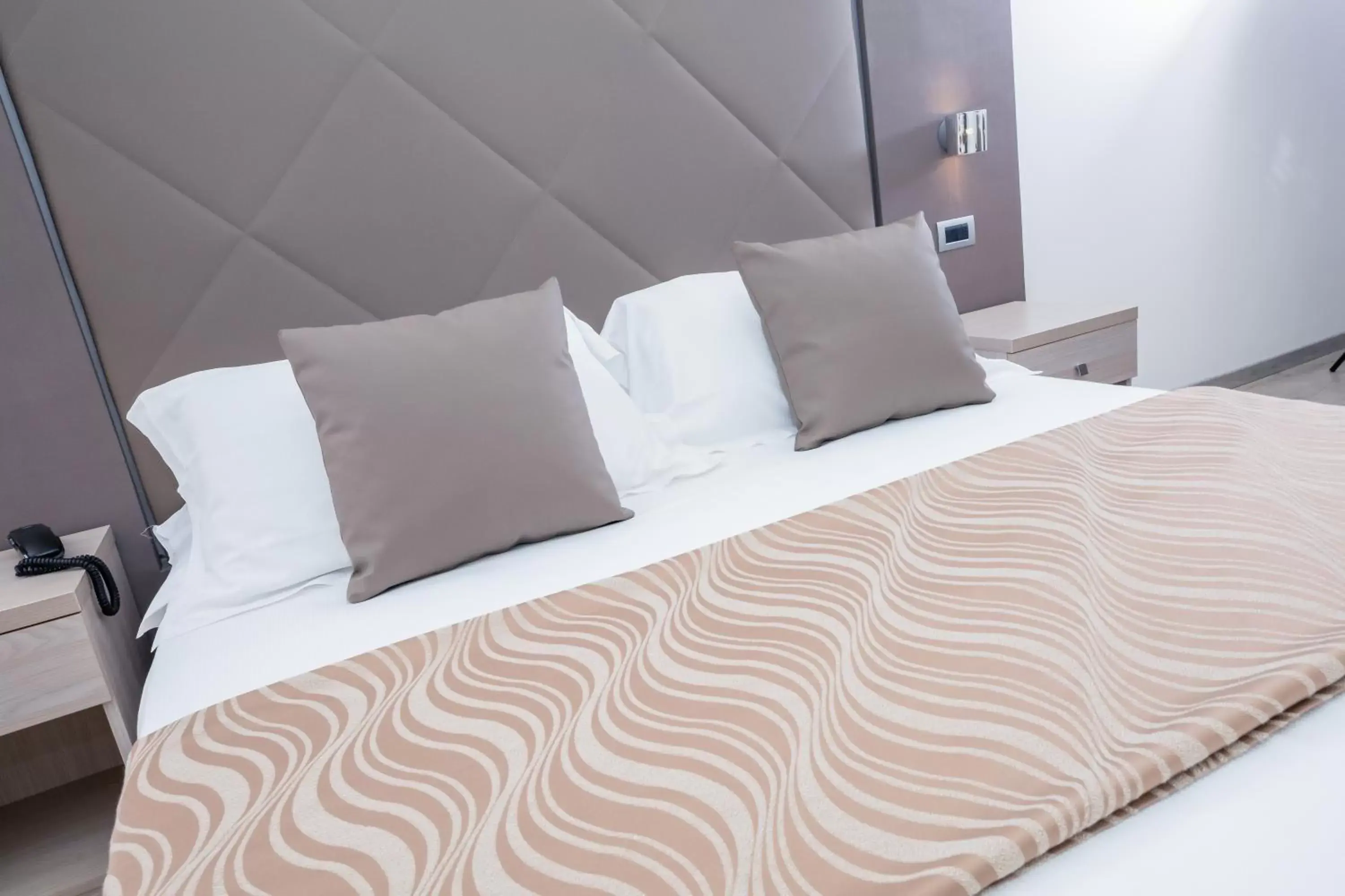 Basic Double or Twin Room in Hotel Baby Basic Double or Twin Room in Hotel Baby