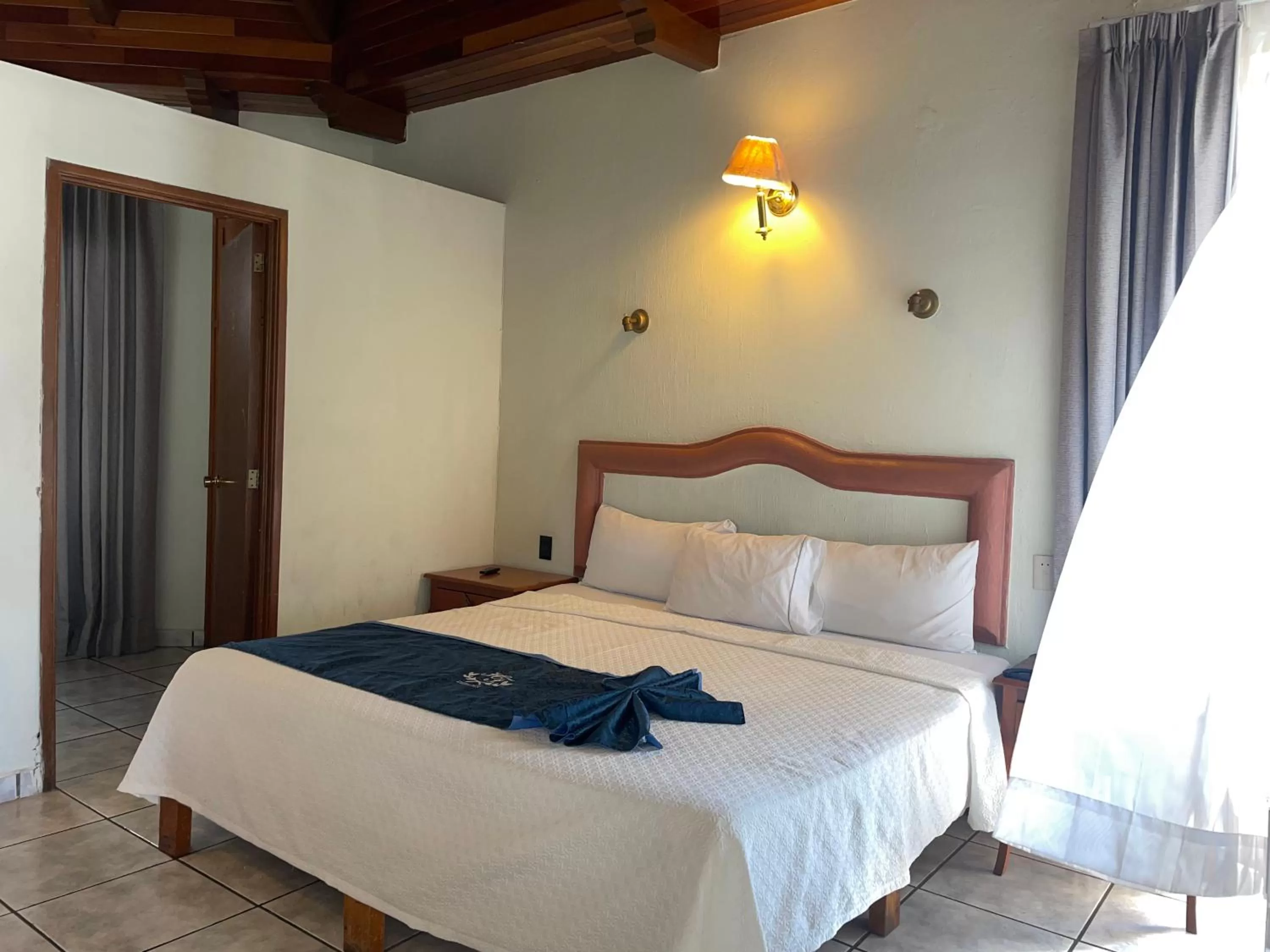 Bedroom, Bed in Hotel Frances