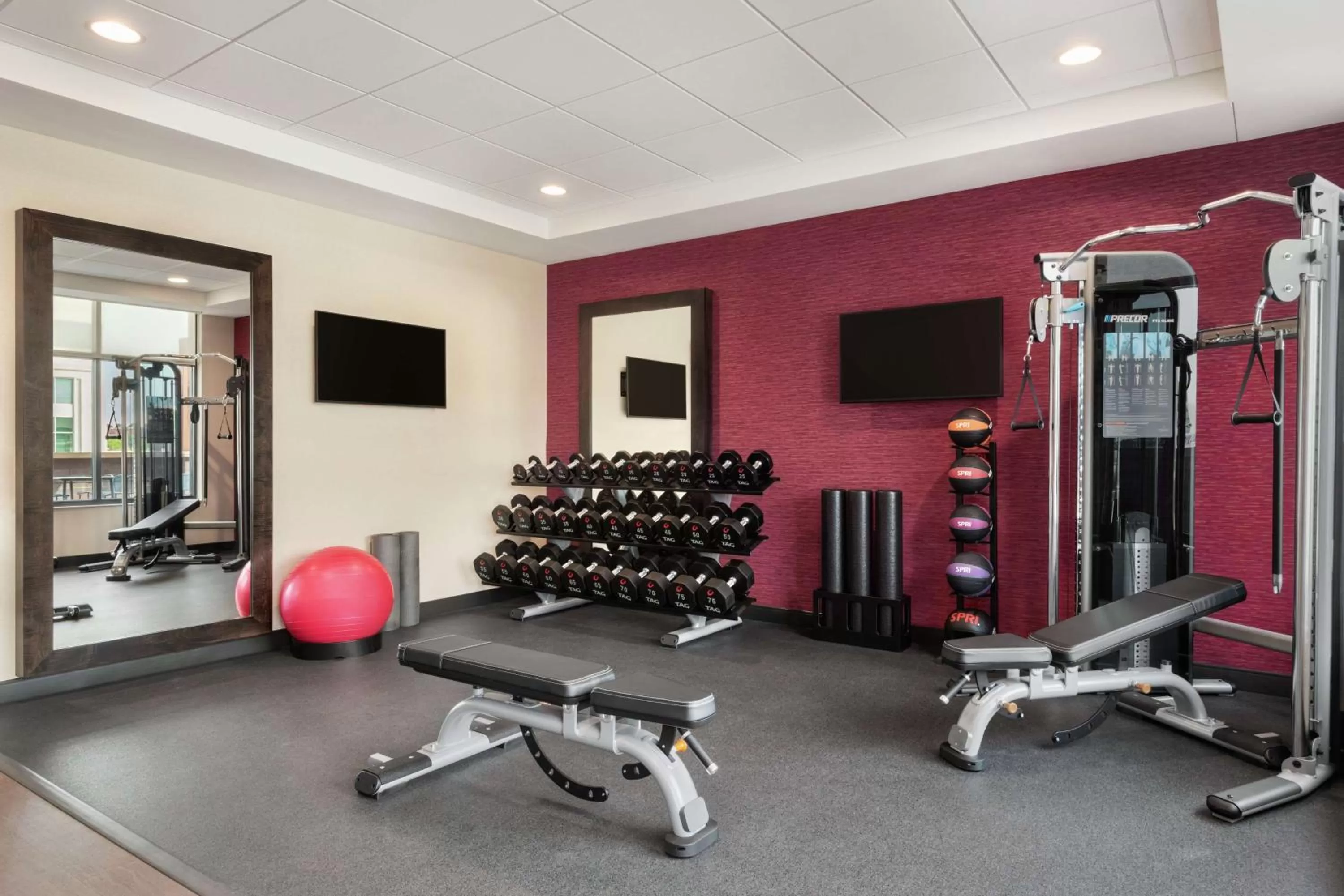Fitness centre/facilities in Home2 Suites By Hilton Madison Central Alliant Energy Center