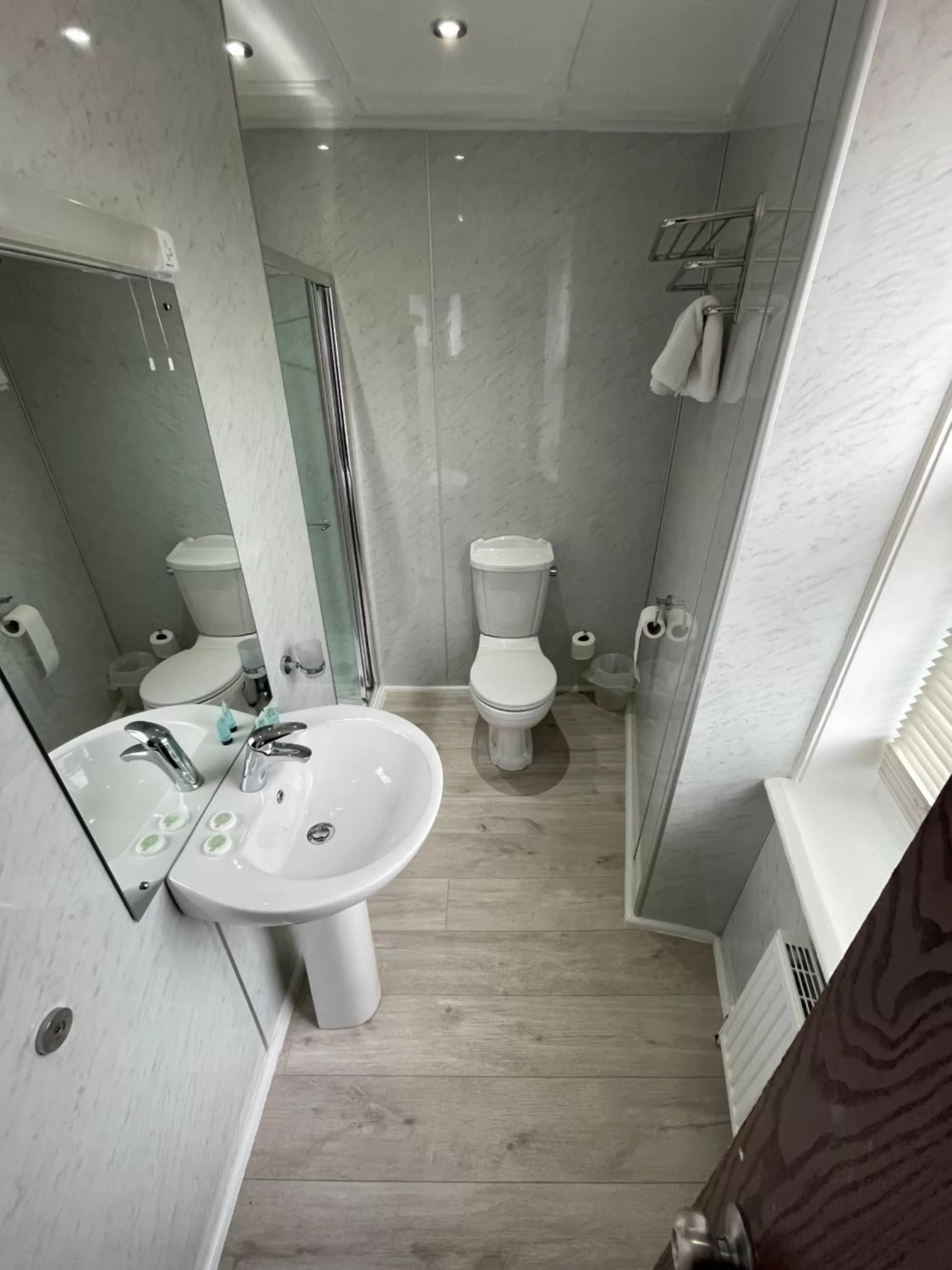 Bathroom in The George Hotel