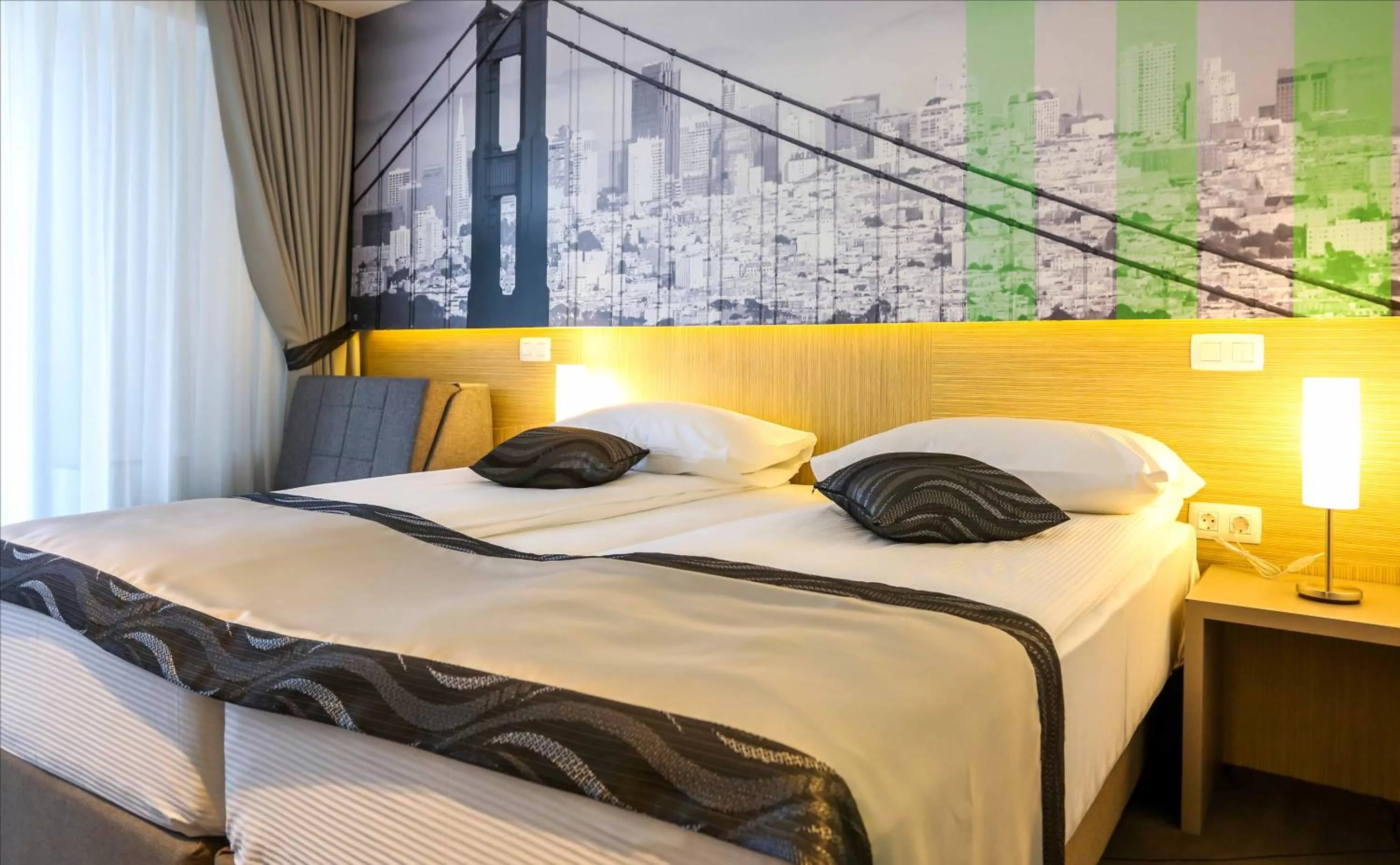 Property building, Bed in Hotel Grad