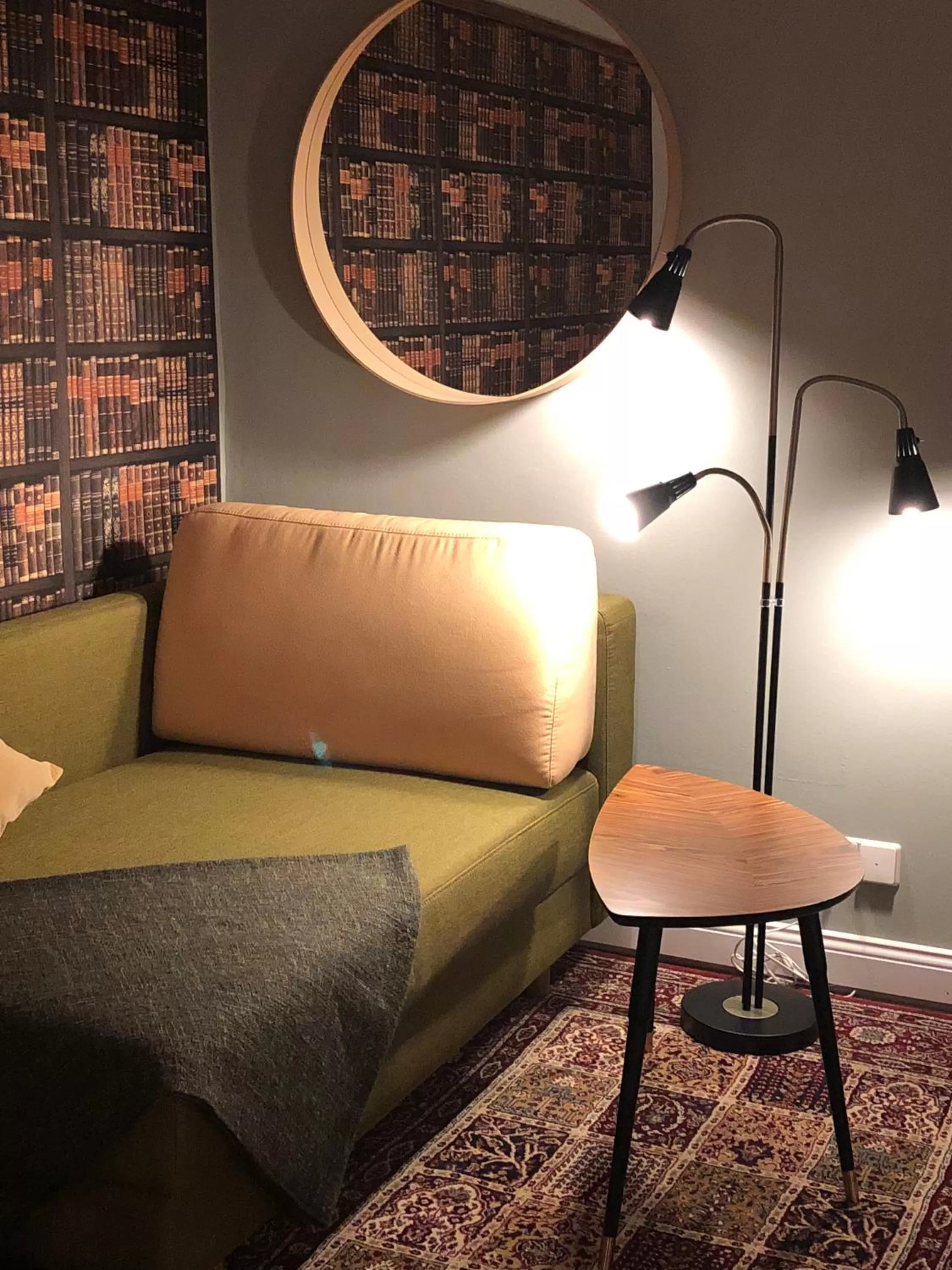 Seating area in Hotel Zur Alten Brücke