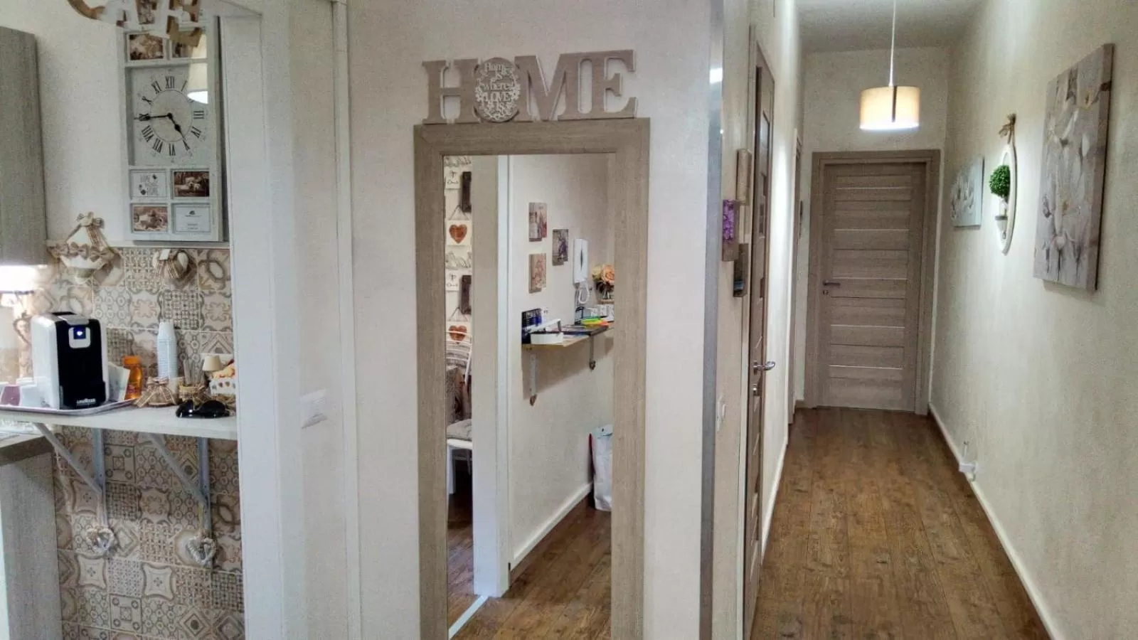 Facade/entrance in San Pietro Shabby Chic Apartment