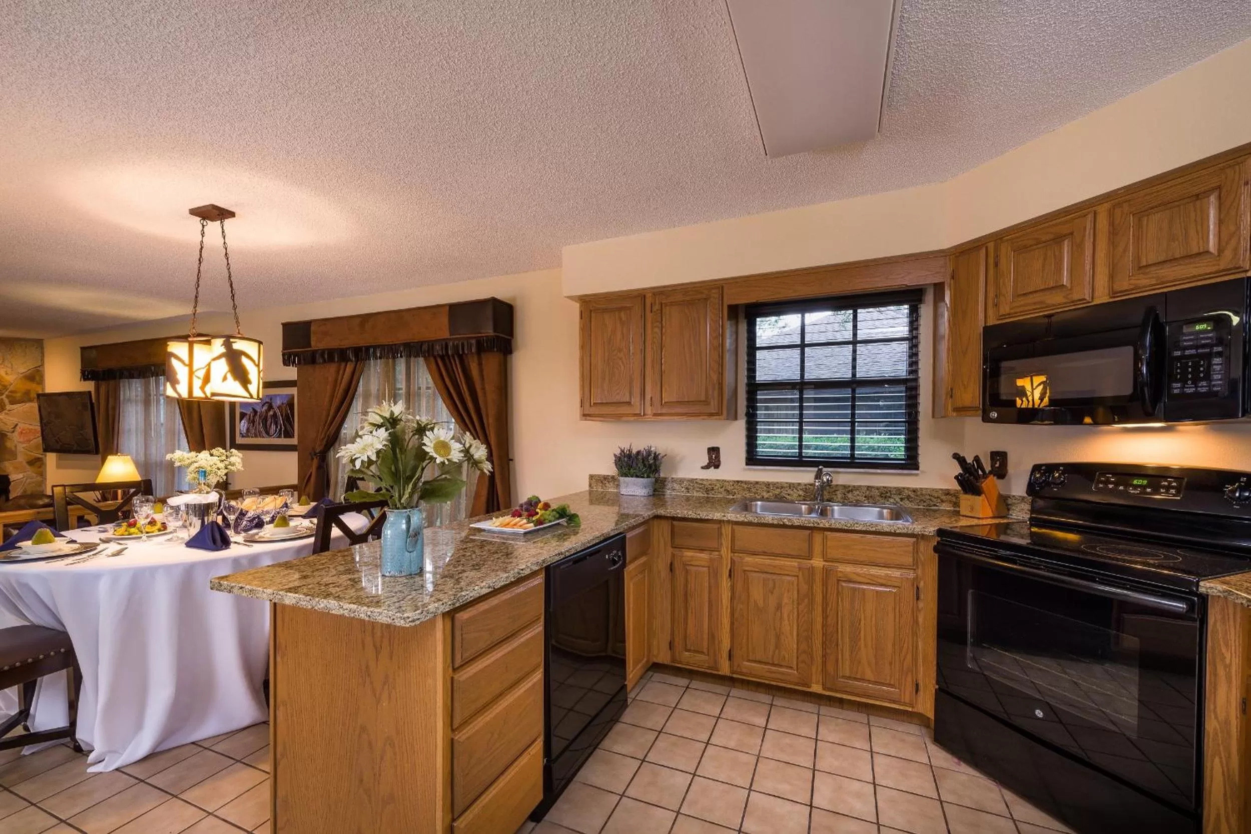Kitchen or kitchenette in Westgate River Ranch Resort & Rodeo