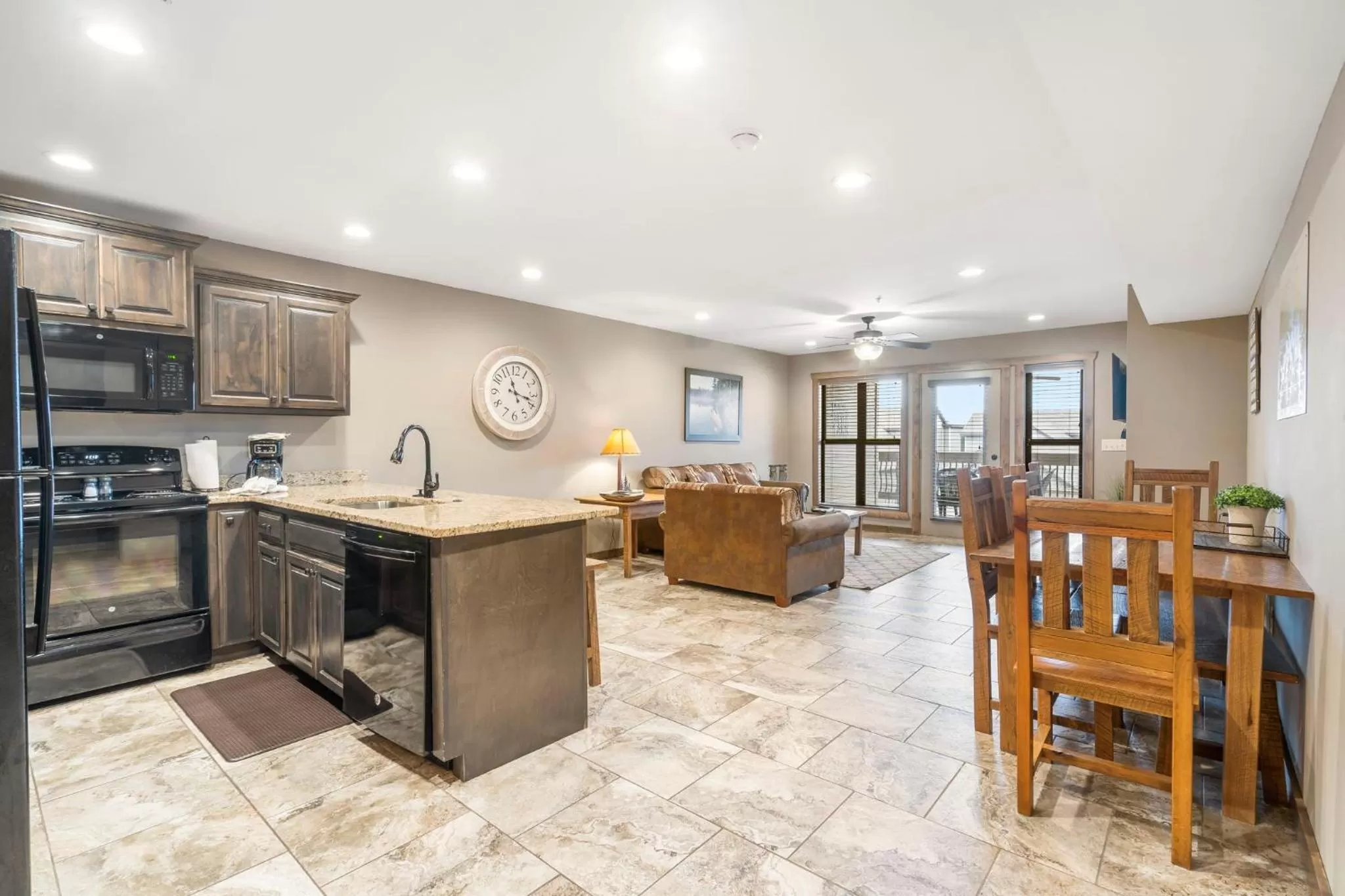 Kitchen or kitchenette in Table Rock Resorts at Indian Point