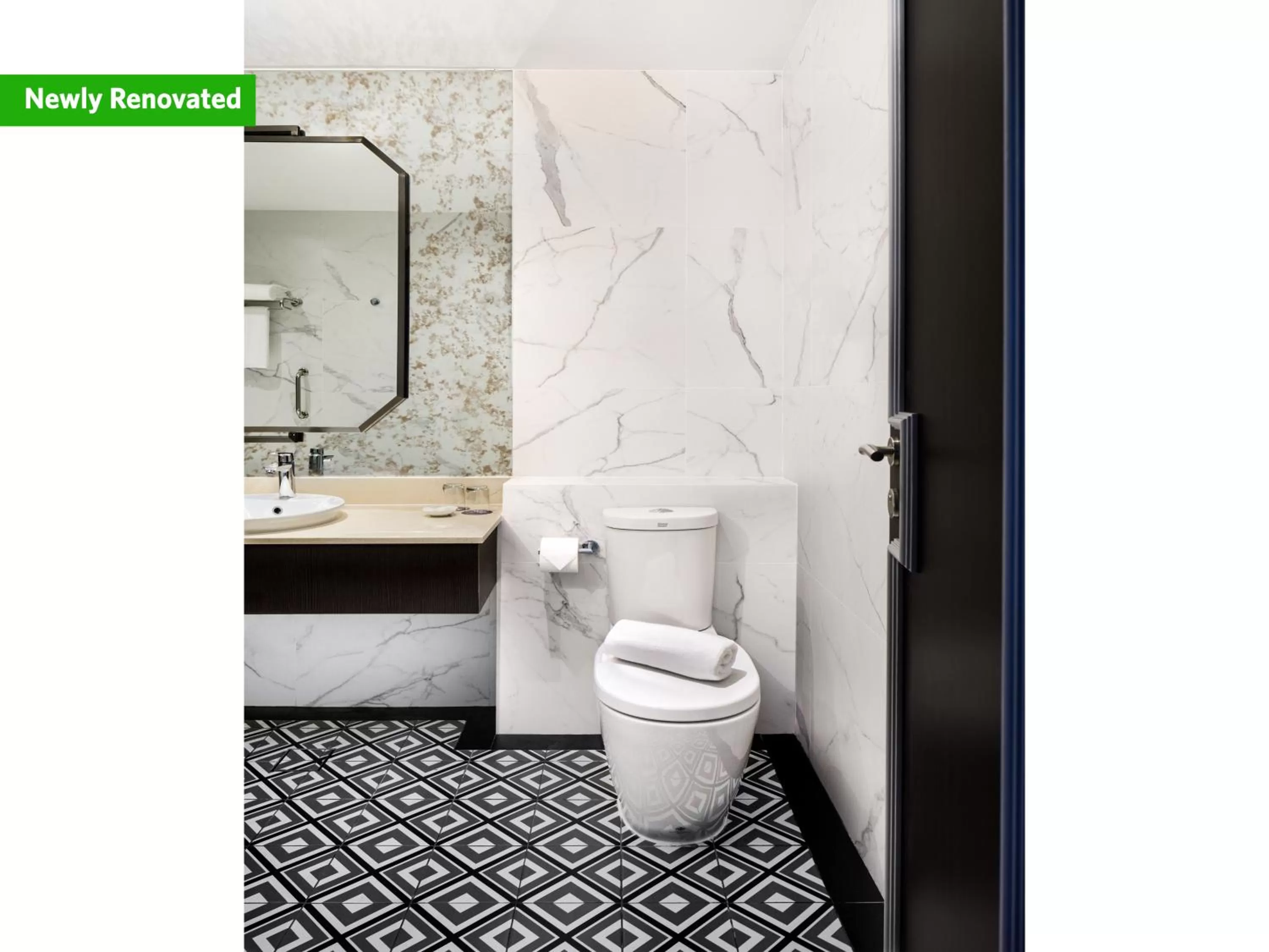 Bathroom in Copthorne King's Hotel Singapore