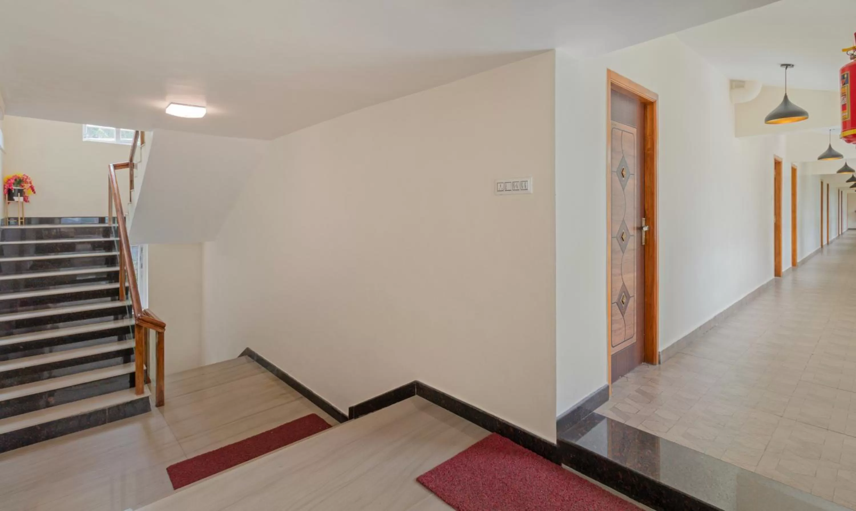 Lobby or reception in Treebo Kodai Kings Park, 650 M From Kodai Lake