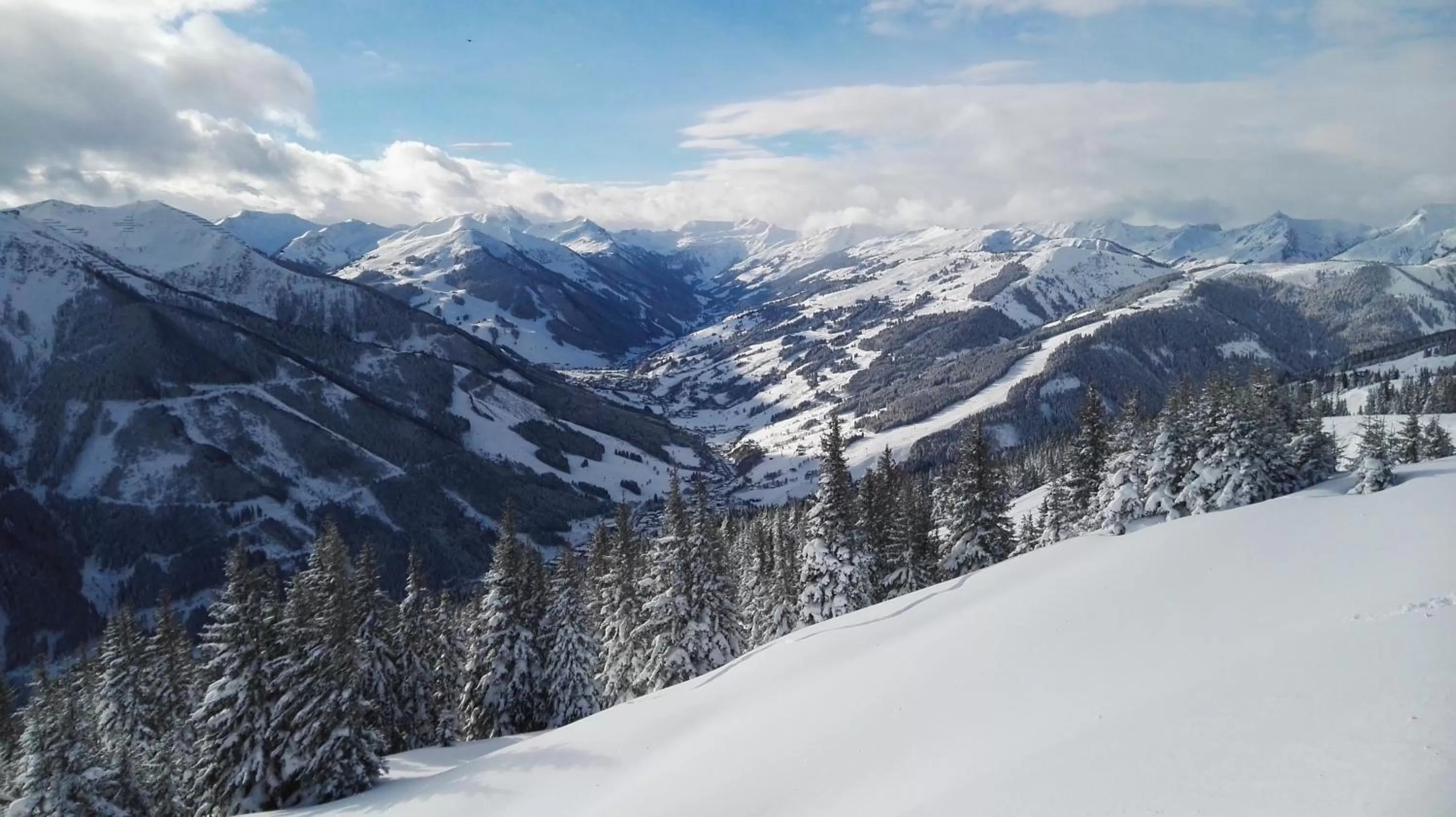Skiing in Stammhaus im Hotel Alpine Palace