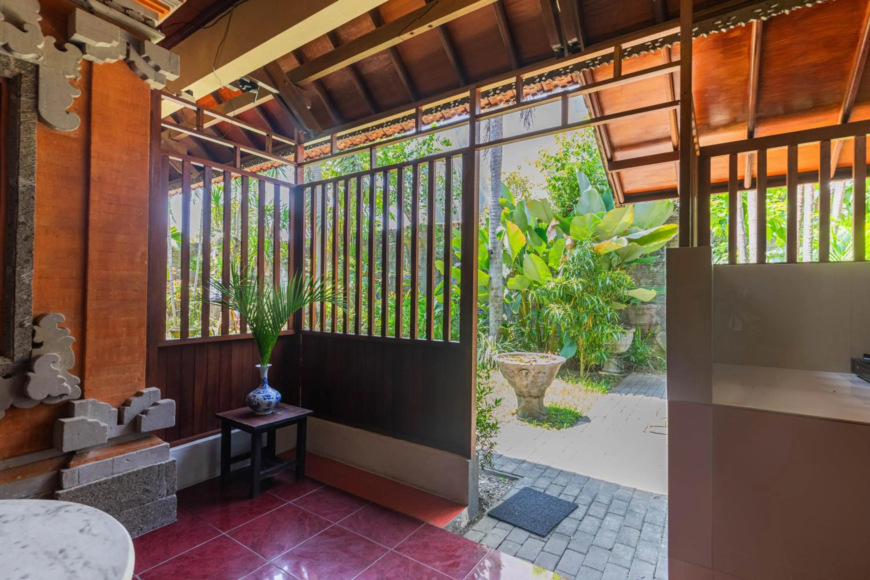 Balcony/Terrace in Puri Mango Guest House Sanur