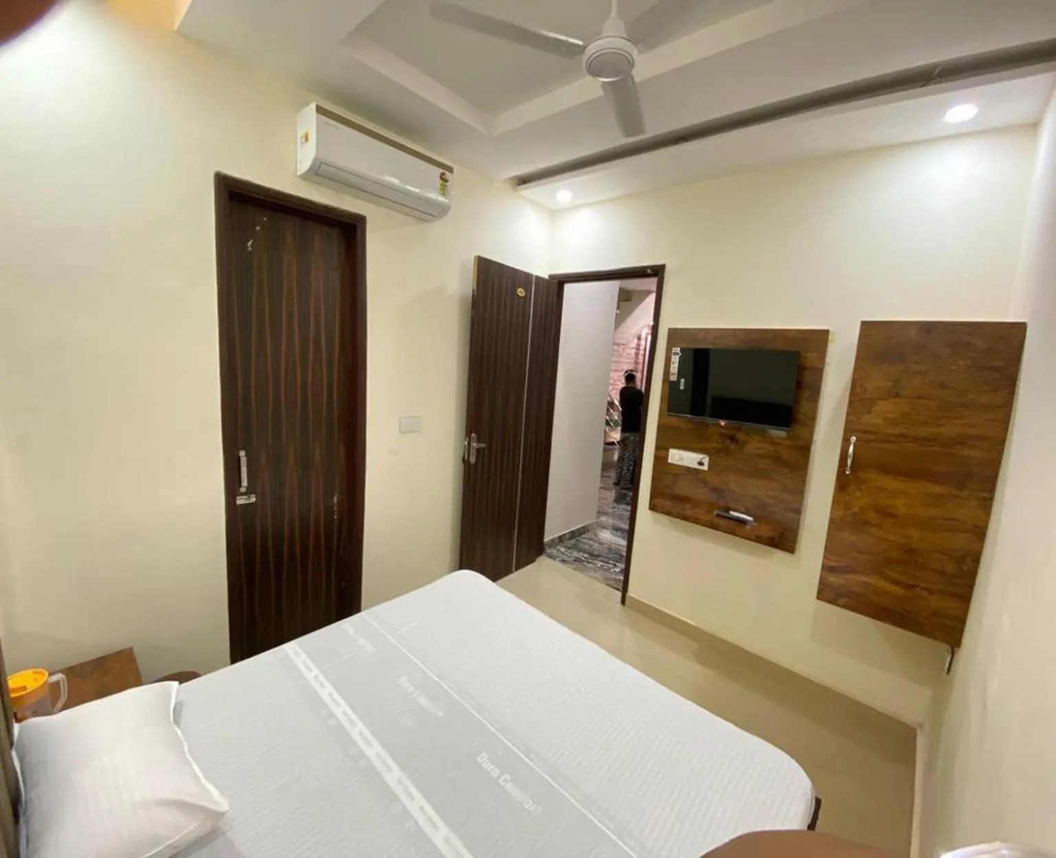 Photo of the whole room, Bed in Naman Homestay