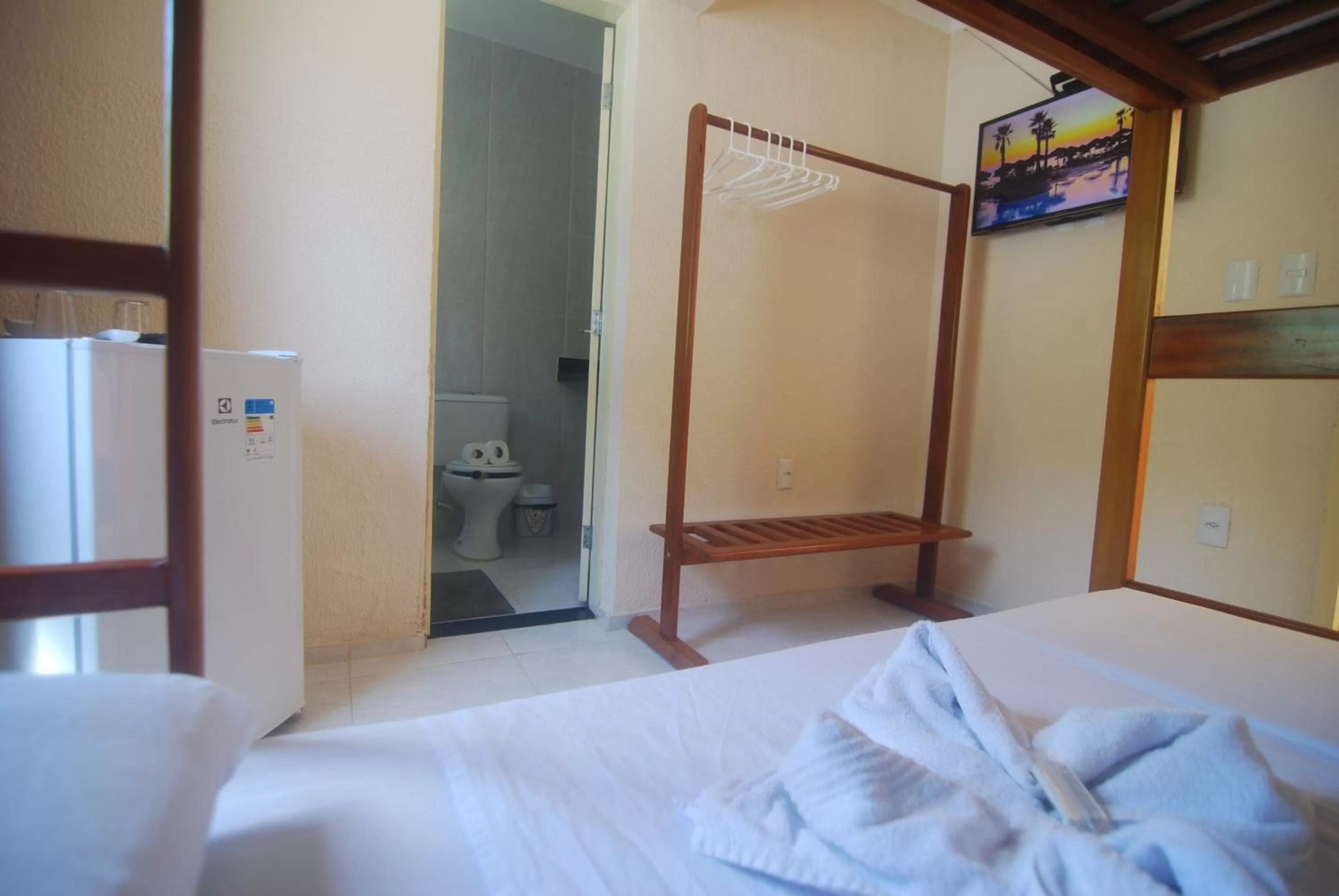 Bedroom, TV/Entertainment Center in Refúgio Pousada Fortaleza