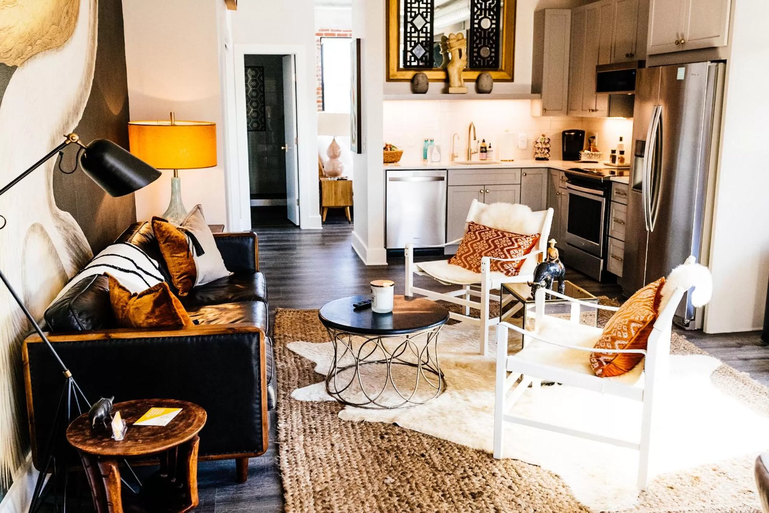 Kitchen or kitchenette, Seating Area in The Hive