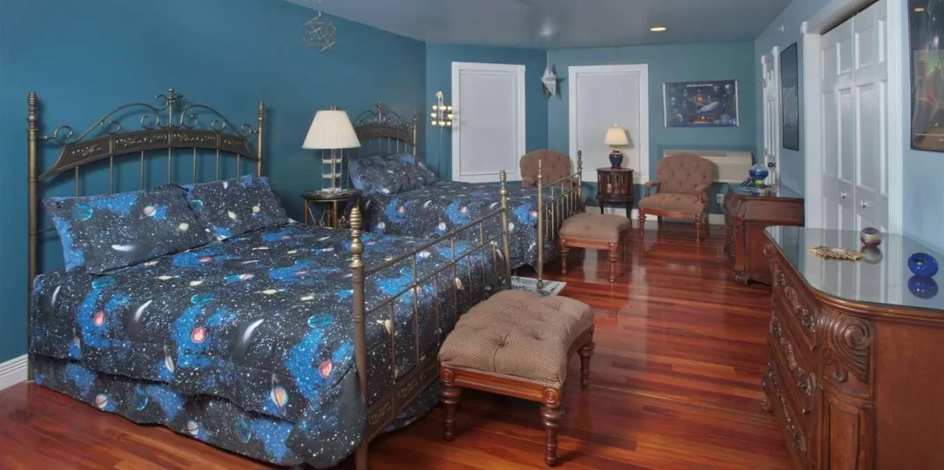 Bedroom in Mountain Quest Inn