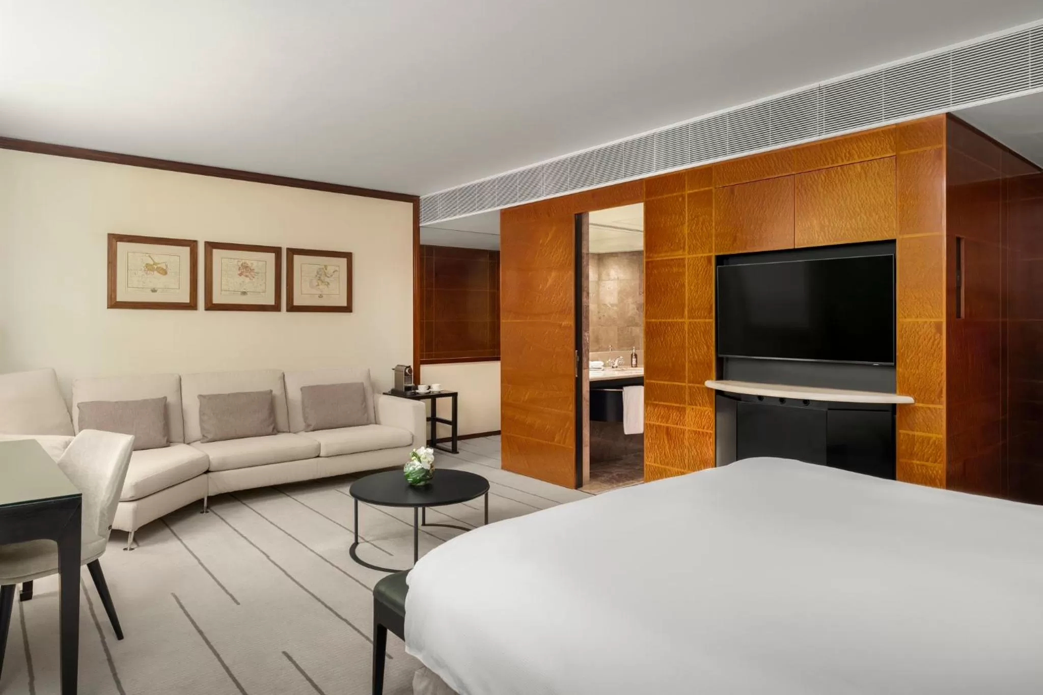 Bedroom in COMO The Halkin