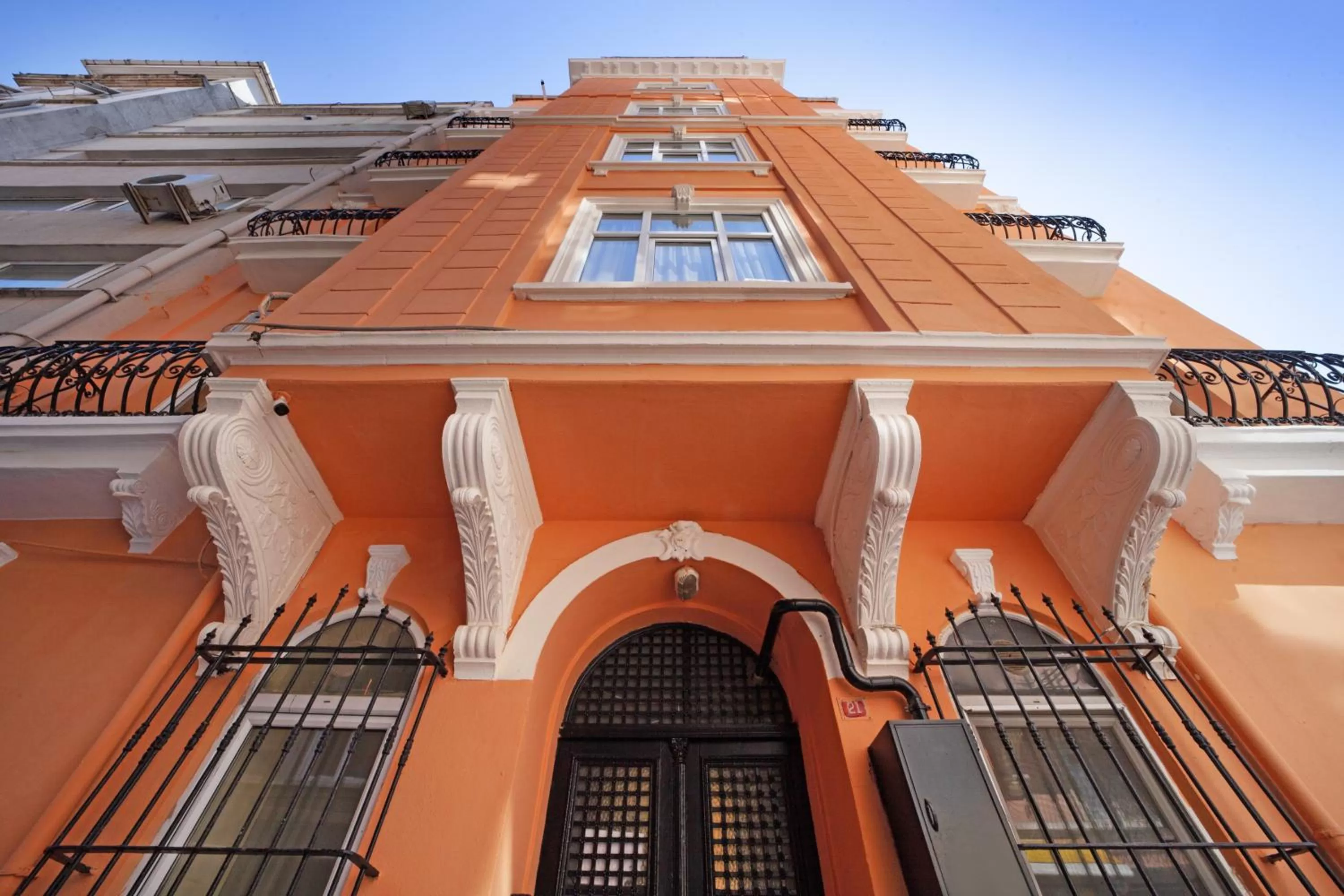 Property building in taxim cool