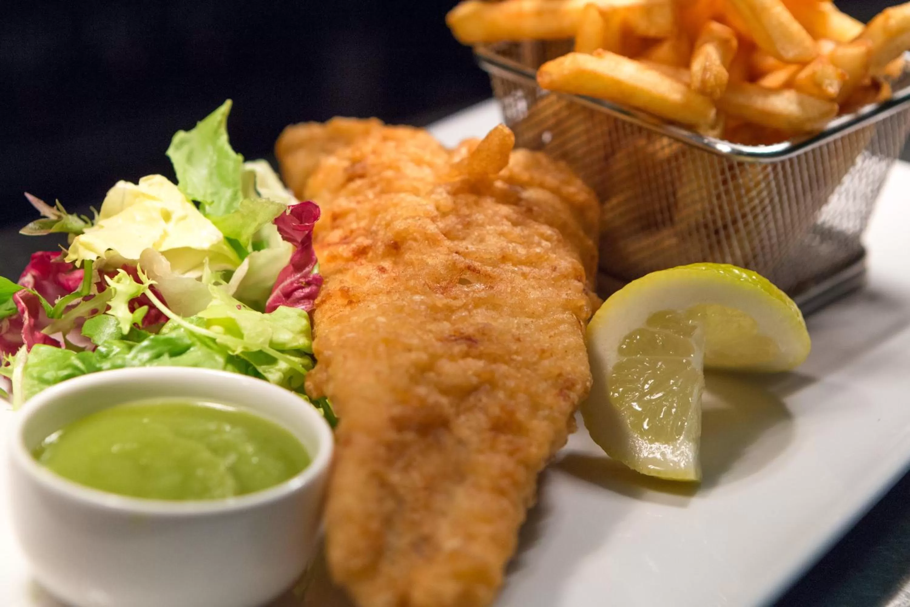 Restaurant/places to eat in Holiday Inn Express London - Watford Junction by IHG