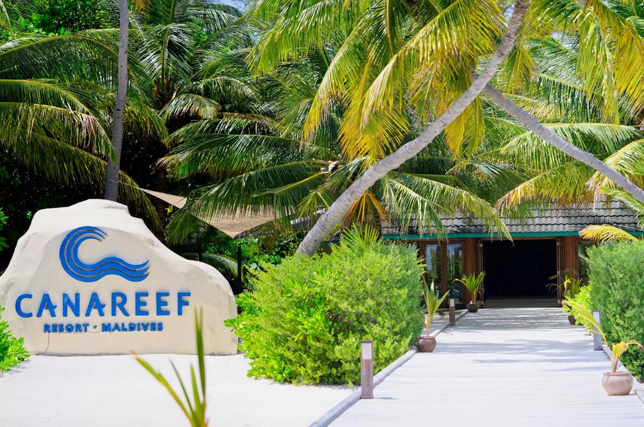 Day in Canareef Resort Maldives