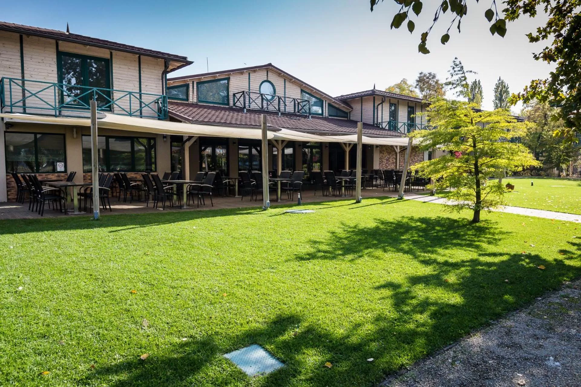 Property building in Duna Garden Hotel