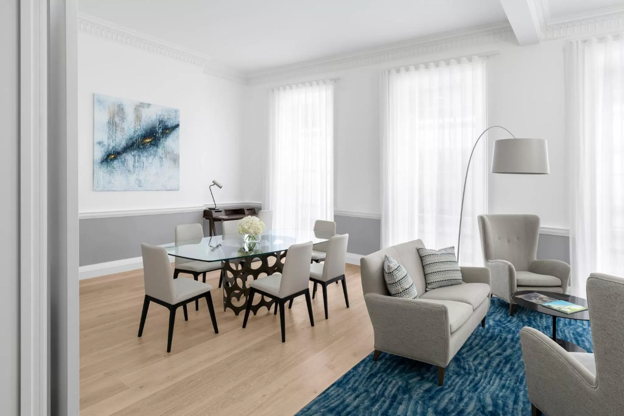 Photo of the whole room in COMO Metropolitan London