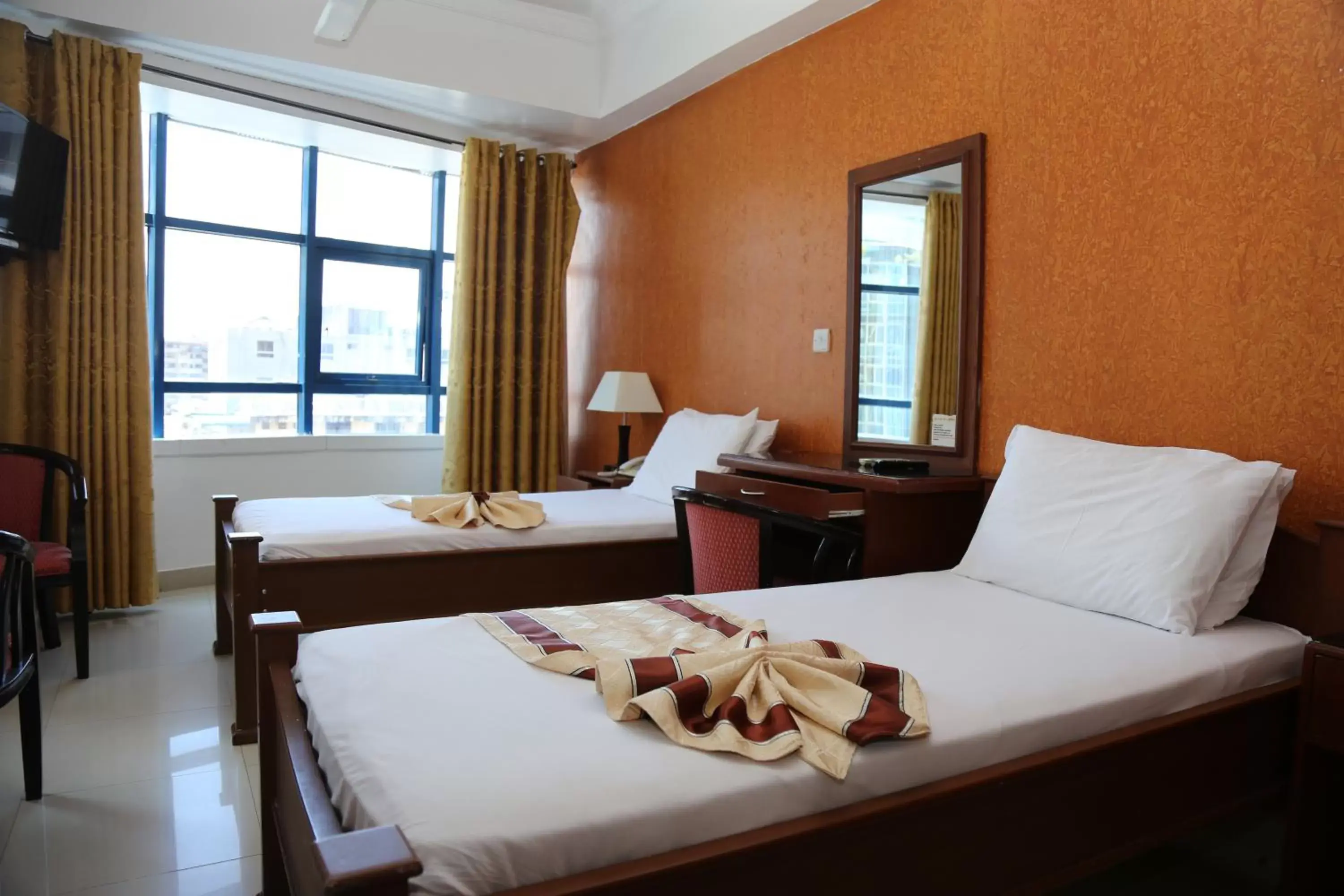 Deluxe Twin Room in Rainbow Hotel Deluxe Twin Room in Rainbow Hotel