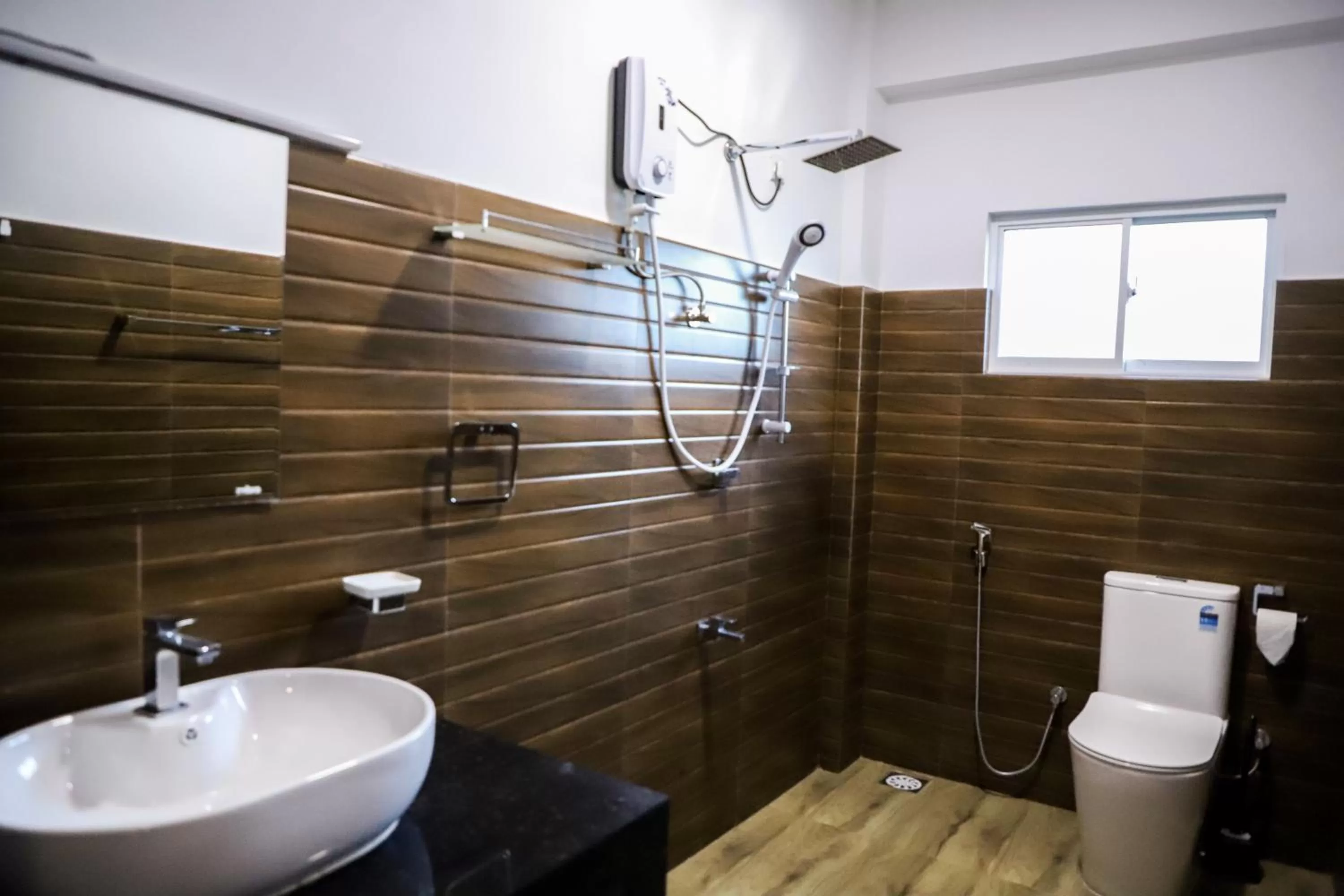 Bathroom in 4 Aces Ella