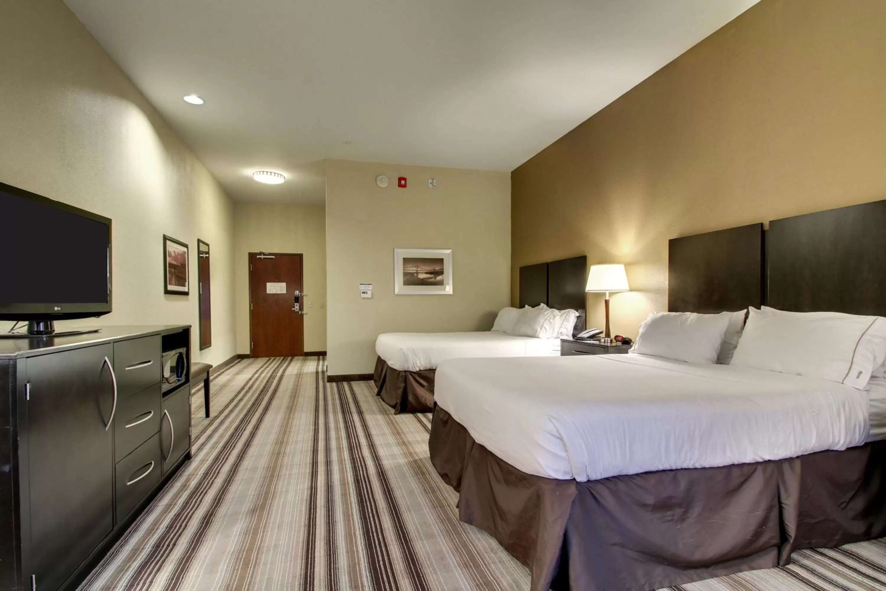 Photo of the whole room, Bed in Holiday Inn Express Natchez South West by IHG