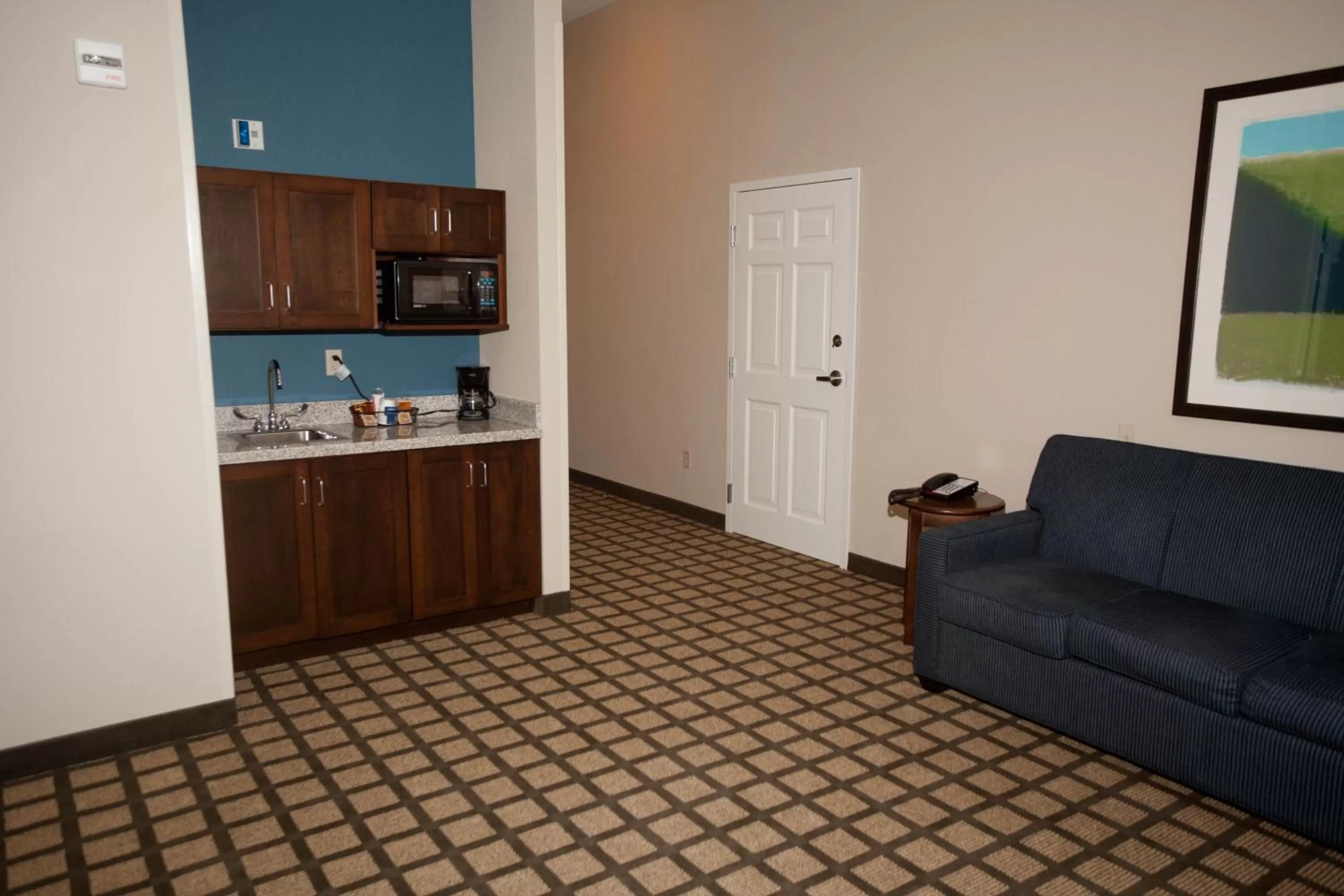 Kitchen or kitchenette in Baymont by Wyndham Erie