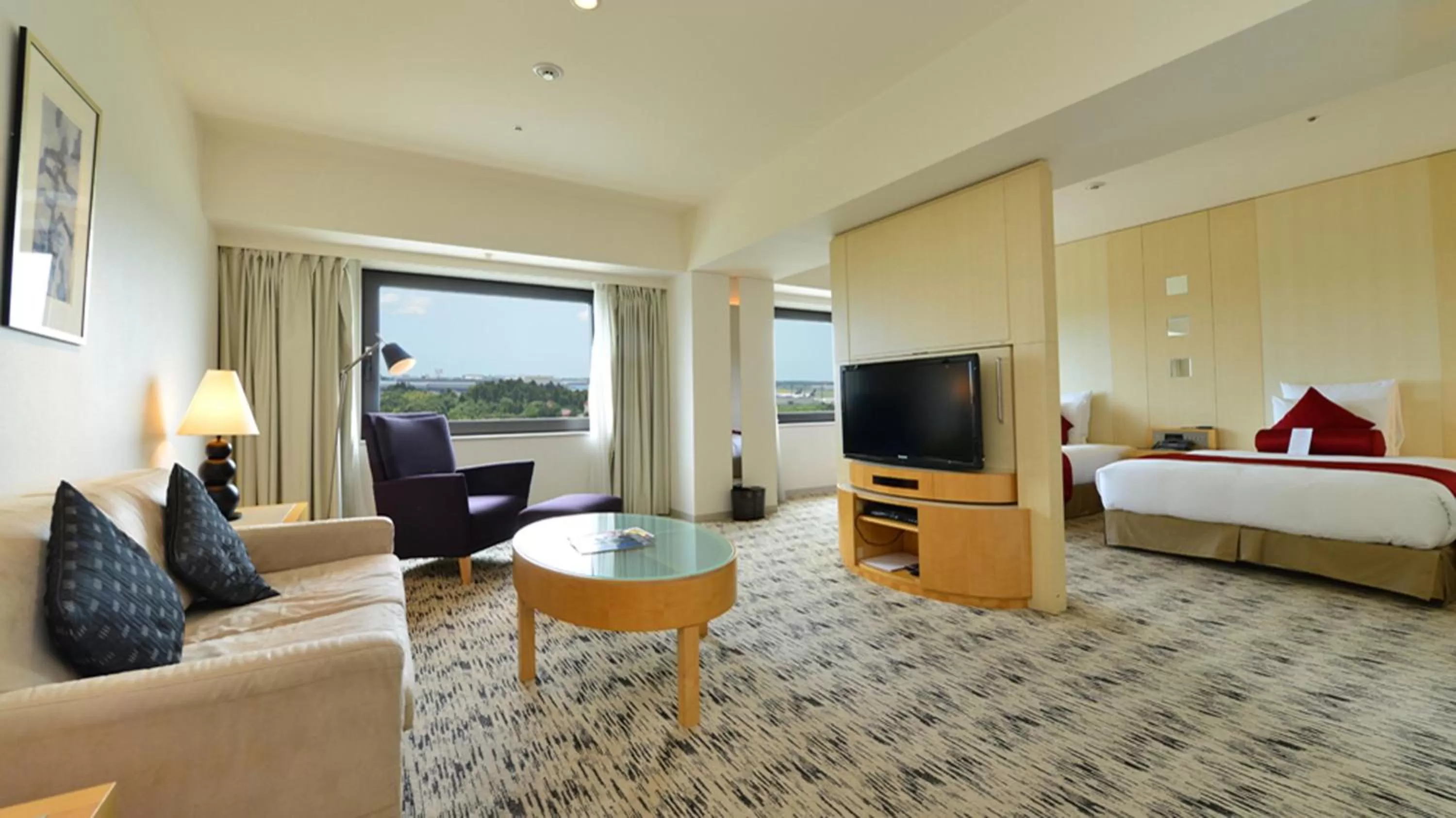 Photo of the whole room, Bed in ANA Crowne Plaza Narita by IHG