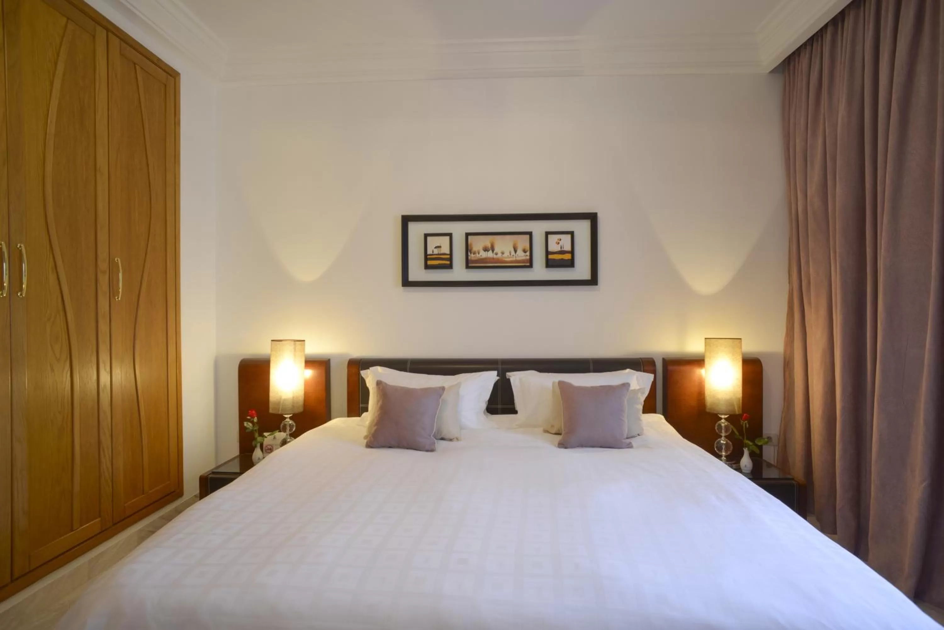 Bedroom, Bed in The Penthouse Suites Hotel