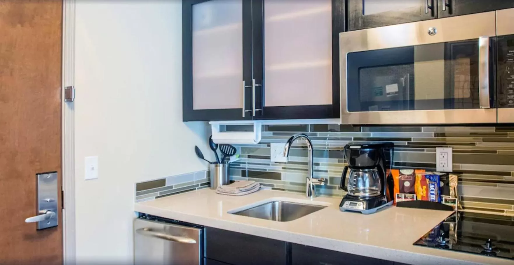 Kitchen or kitchenette in Staybridge Suites Denver Downtown by IHG