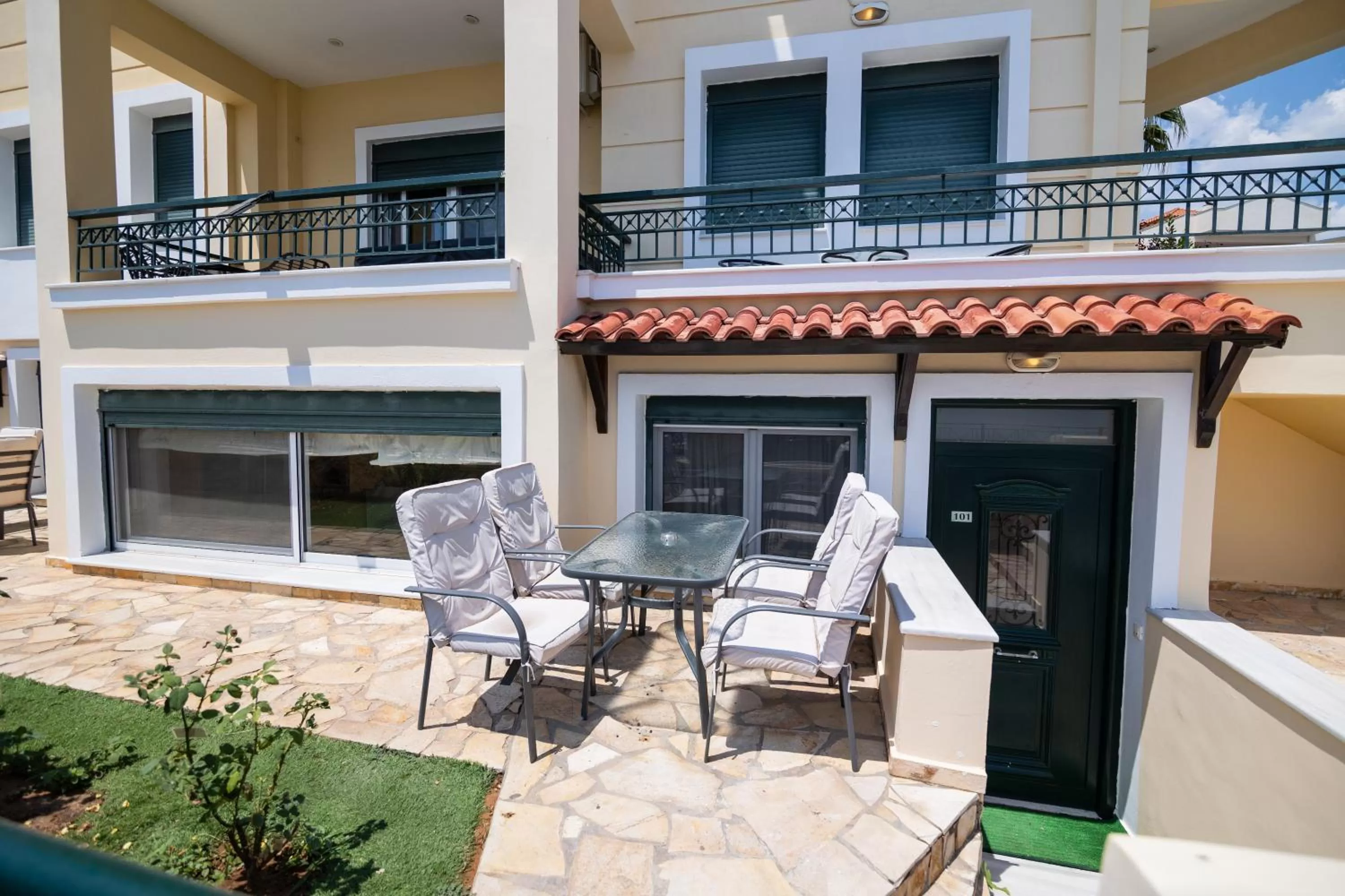 Votsalakia Hotel & Luxury Apartments