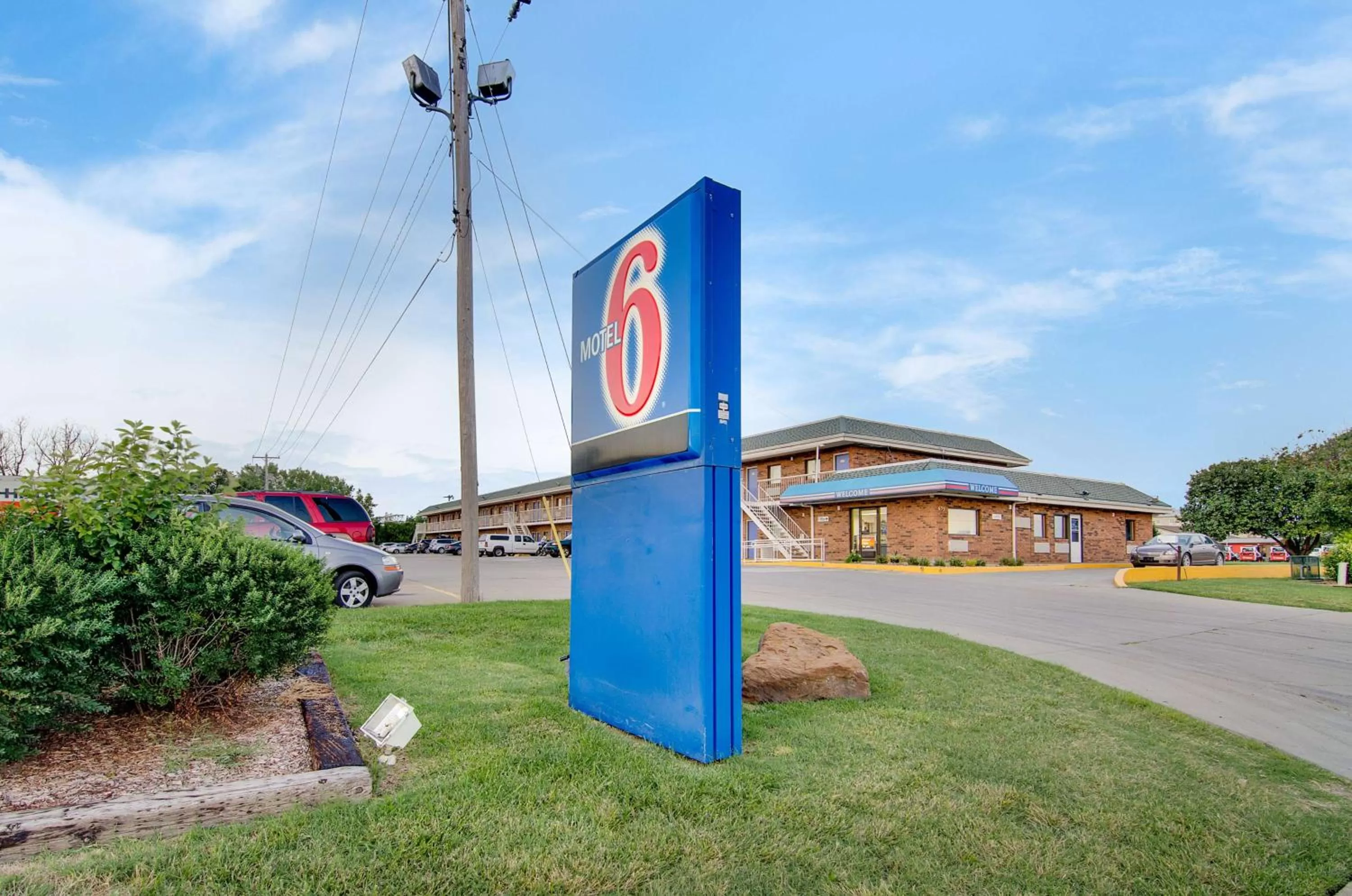 Property building in Motel 6-Salina, KS