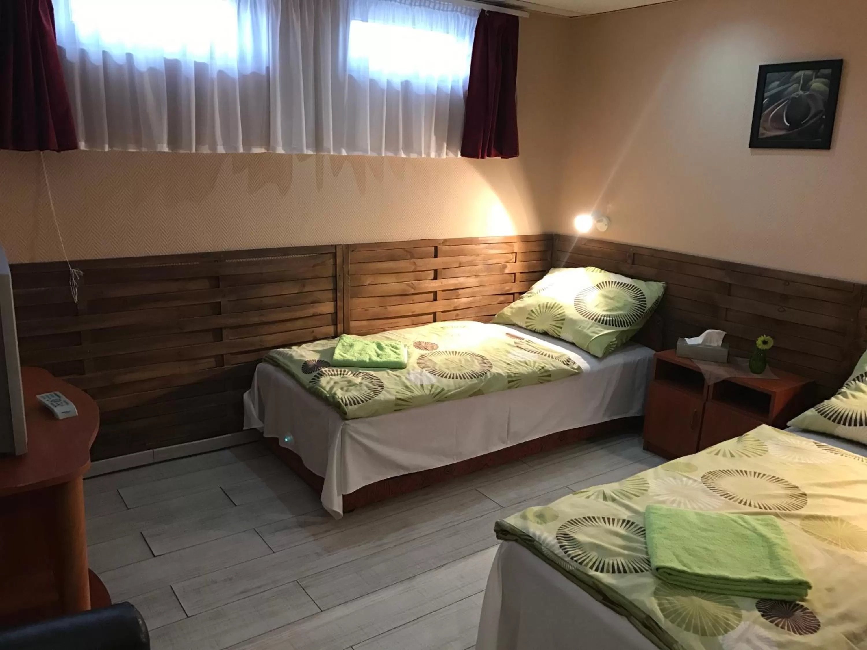 Bed in Abszolút Hotel és Panzió