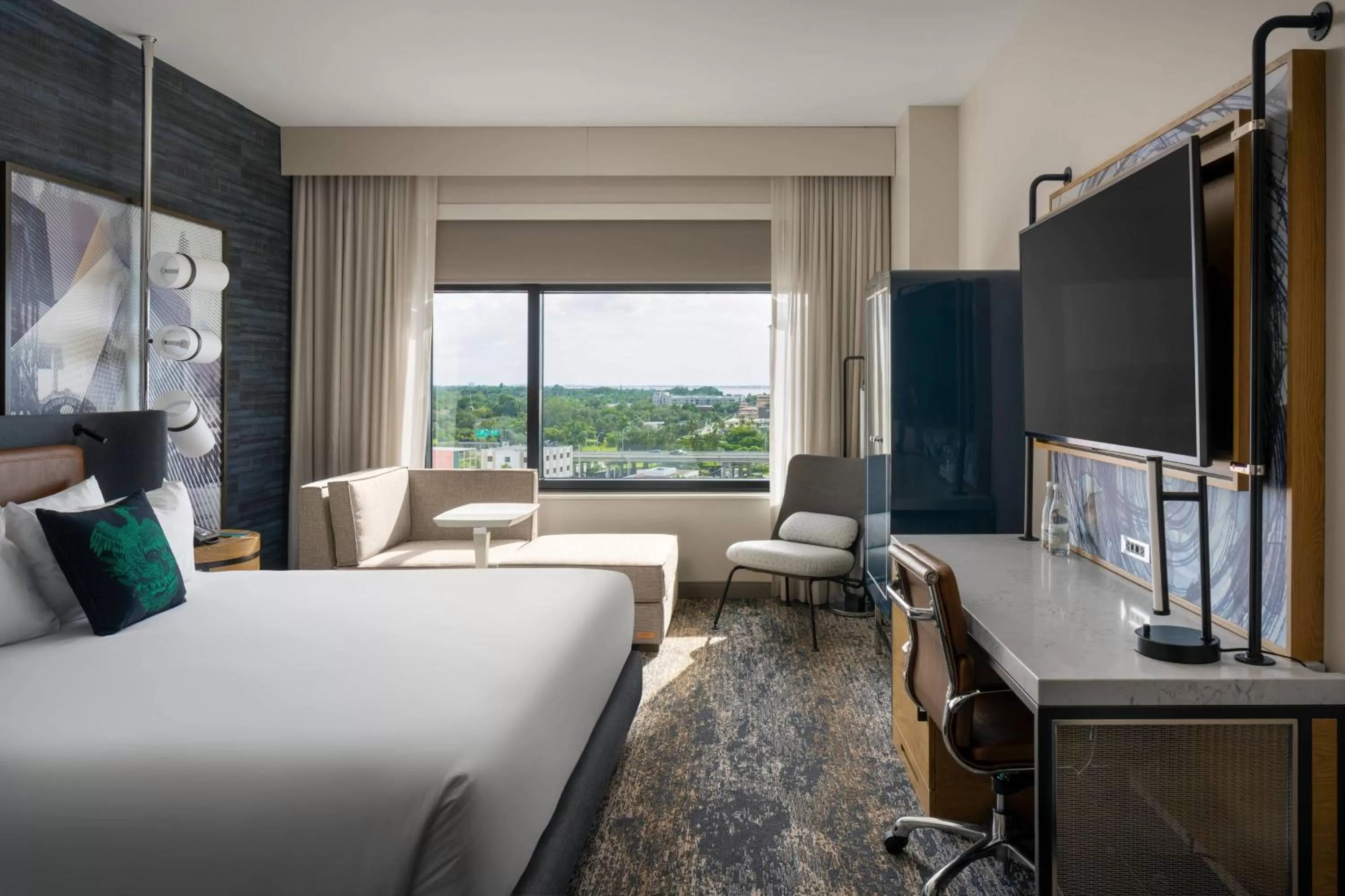 Lounge or bar, Bed in Luminary Hotel & Co., Autograph Collection