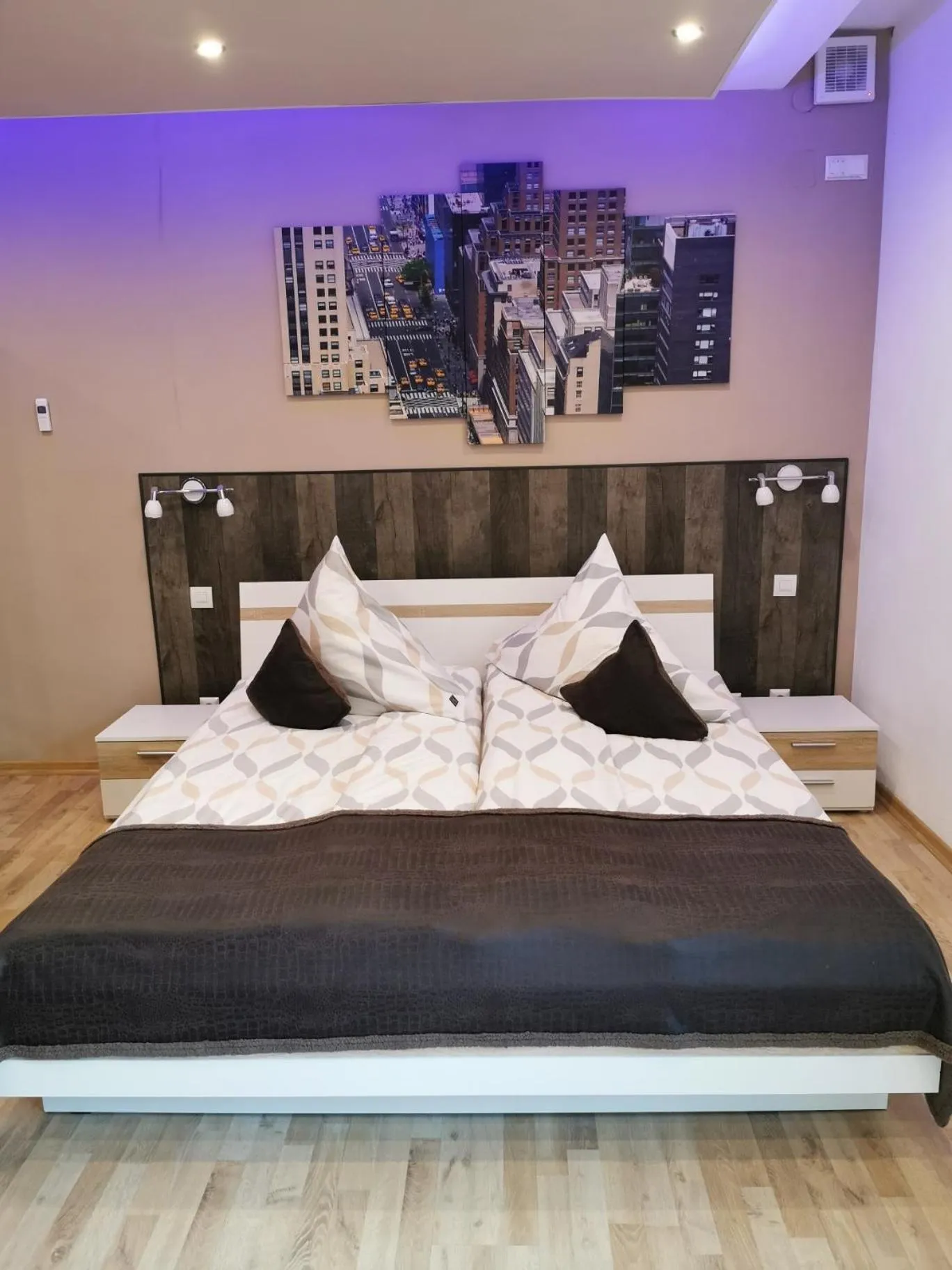 Photo of the whole room, Bed in Apartmenthaus Wertheim