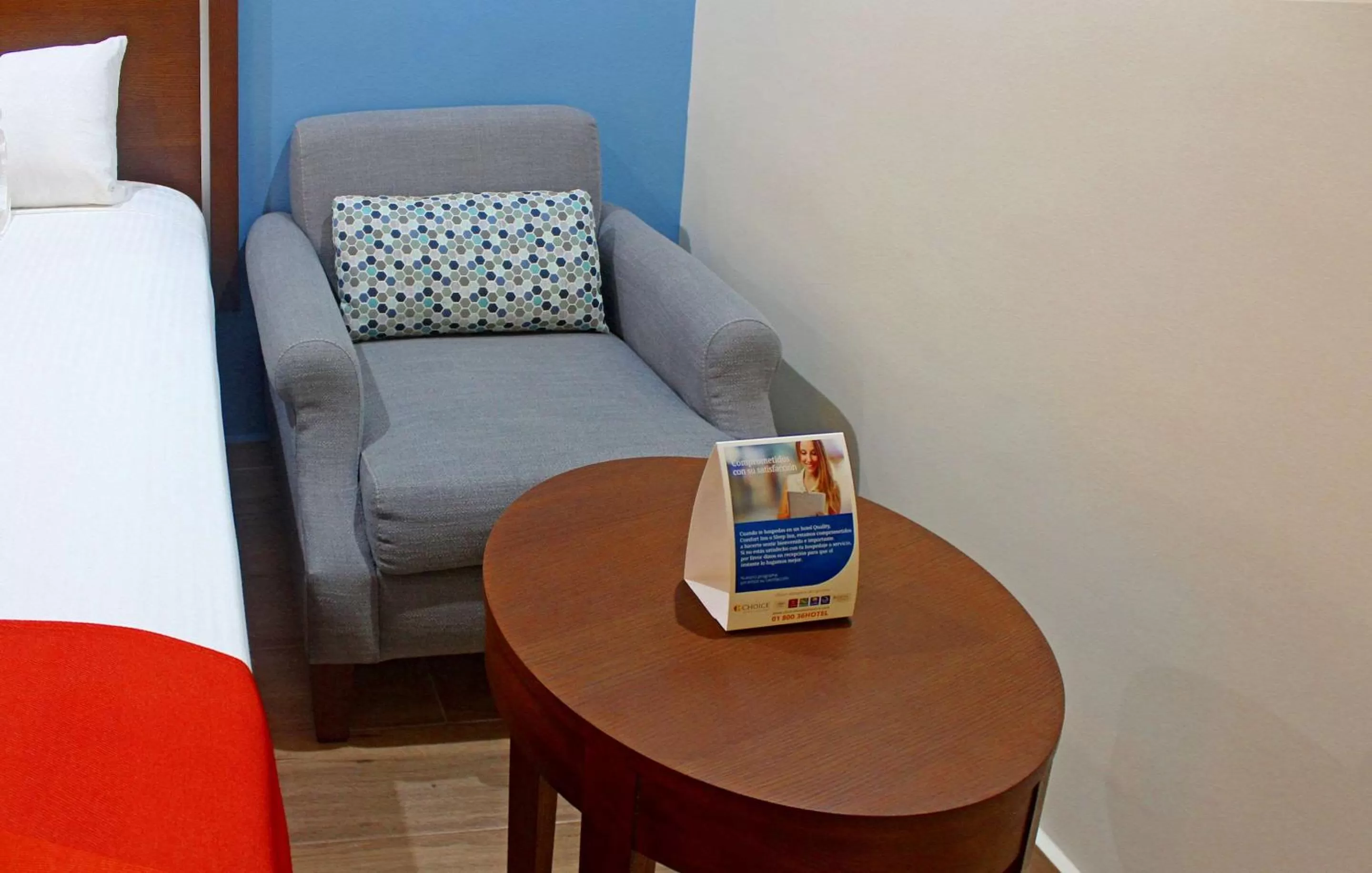 Photo of the whole room, Bed in Comfort Inn Monterrey Norte