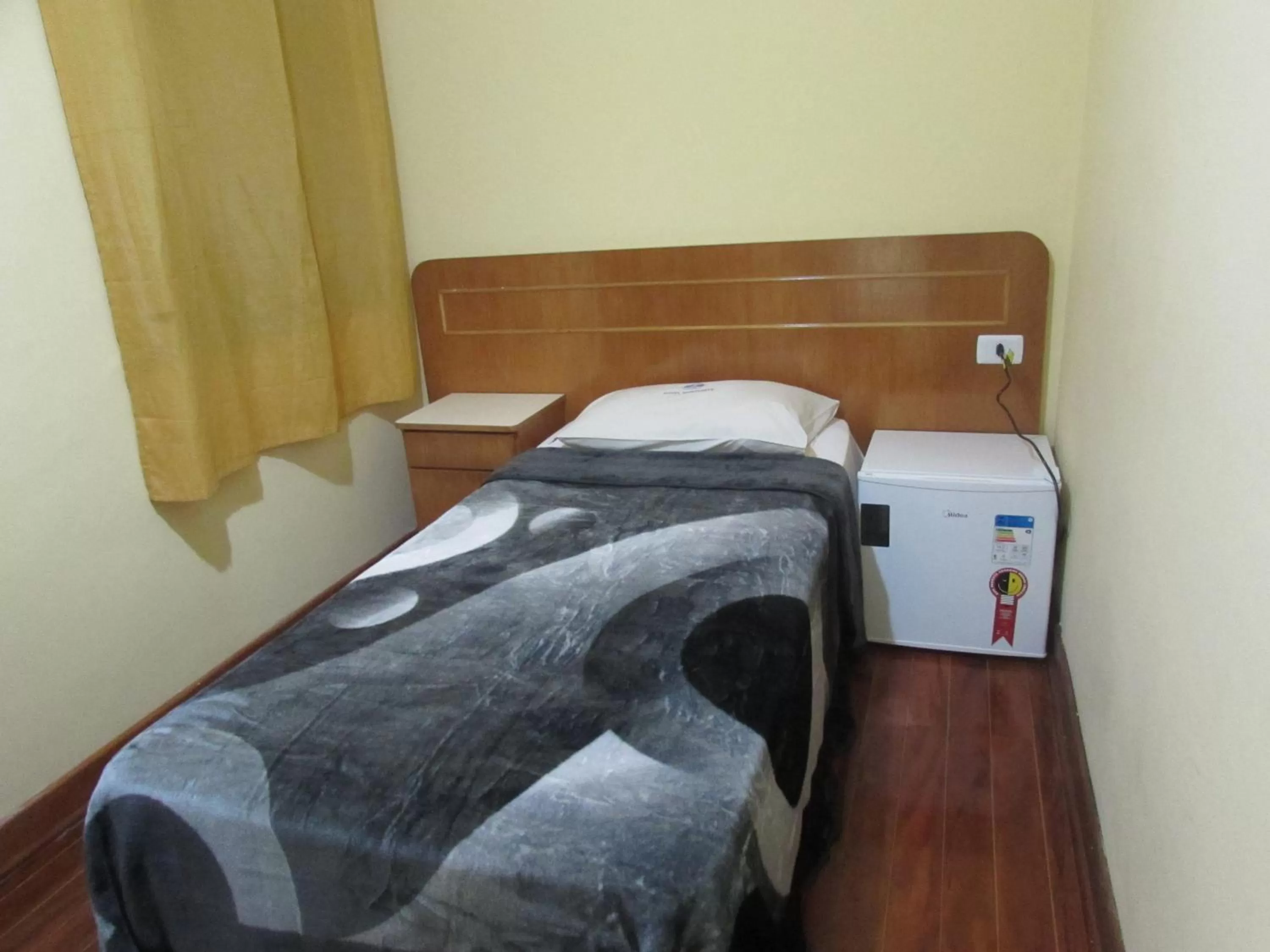 Bed in Hotel Monteneve a 2 minutos do Bom Retiro, a 8 minutos da 25 de Março a 100 metros da estação de trem para Aeroporto Internacional de Guarulhos