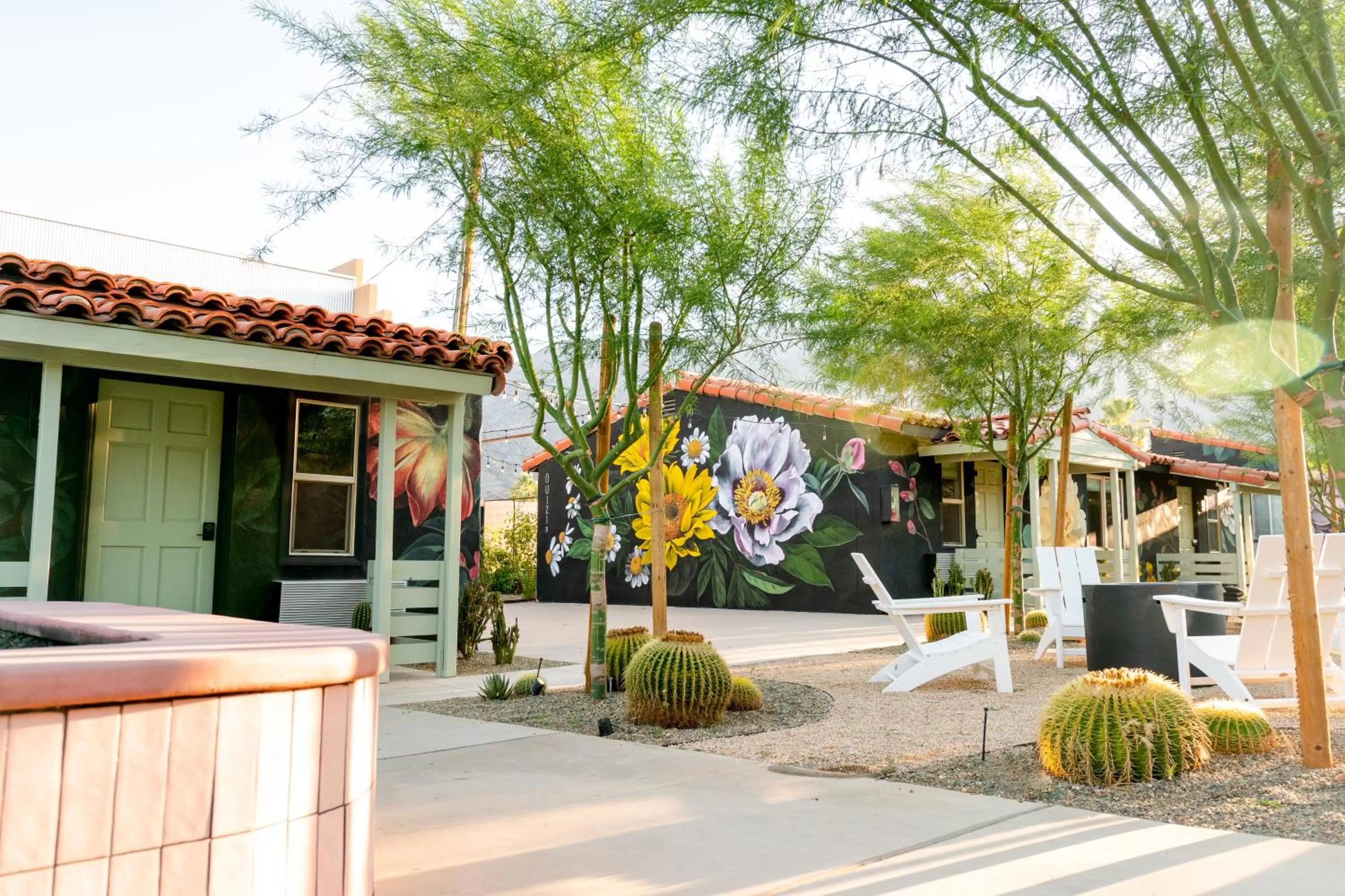 Patio in Fleur Noire Hotel - 21 and Over